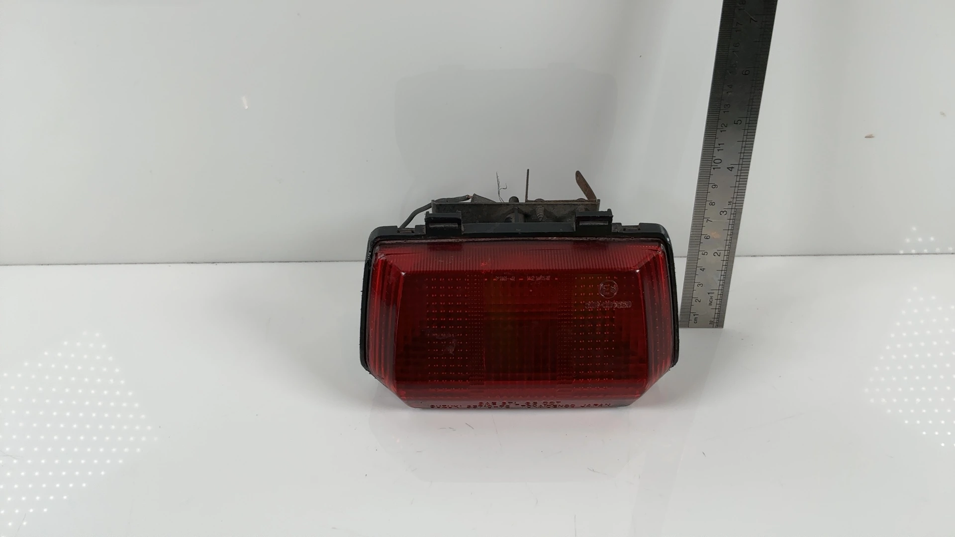Suzuki GSX-R1100 GV73 1100 Tail Light 1989-1992 OEM 35710-17C10 - Image 11