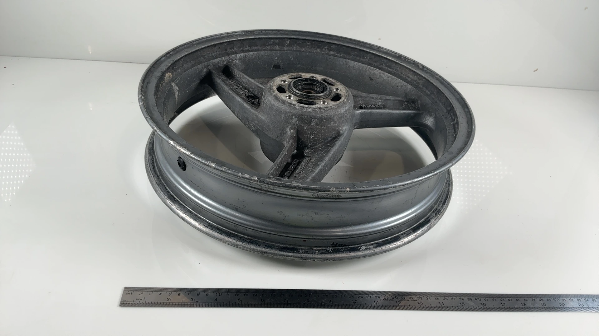 Kawasaki ZZR600 ZX600D 600cc Front Wheel Rim 1990-1992 OEM 41073-1365-FE - Image 5