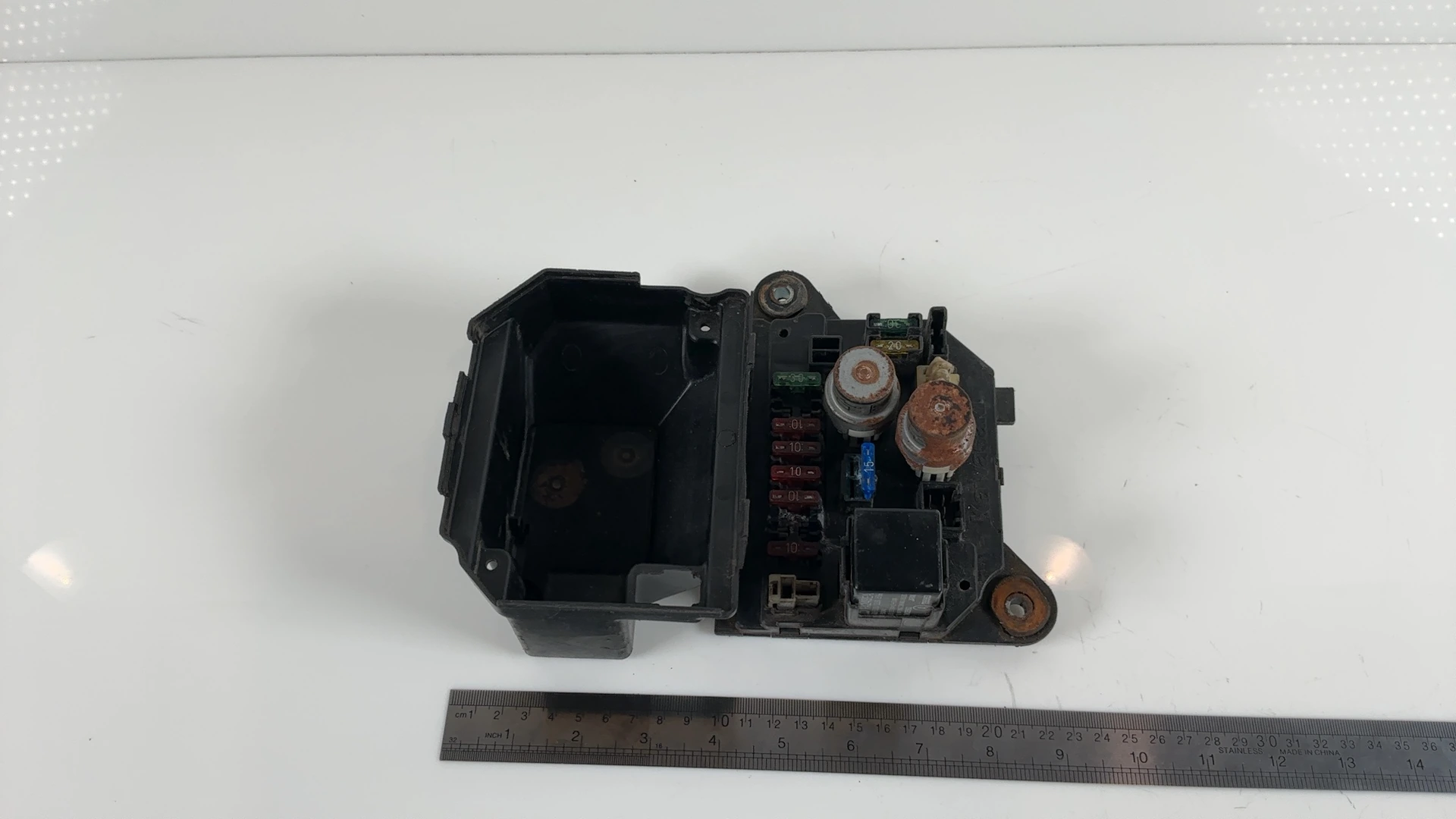 Kawasaki GPZ750 ZX750A 750cc Junction Fuse Box 1983-1985 OEM 59416-1051 - Image 1