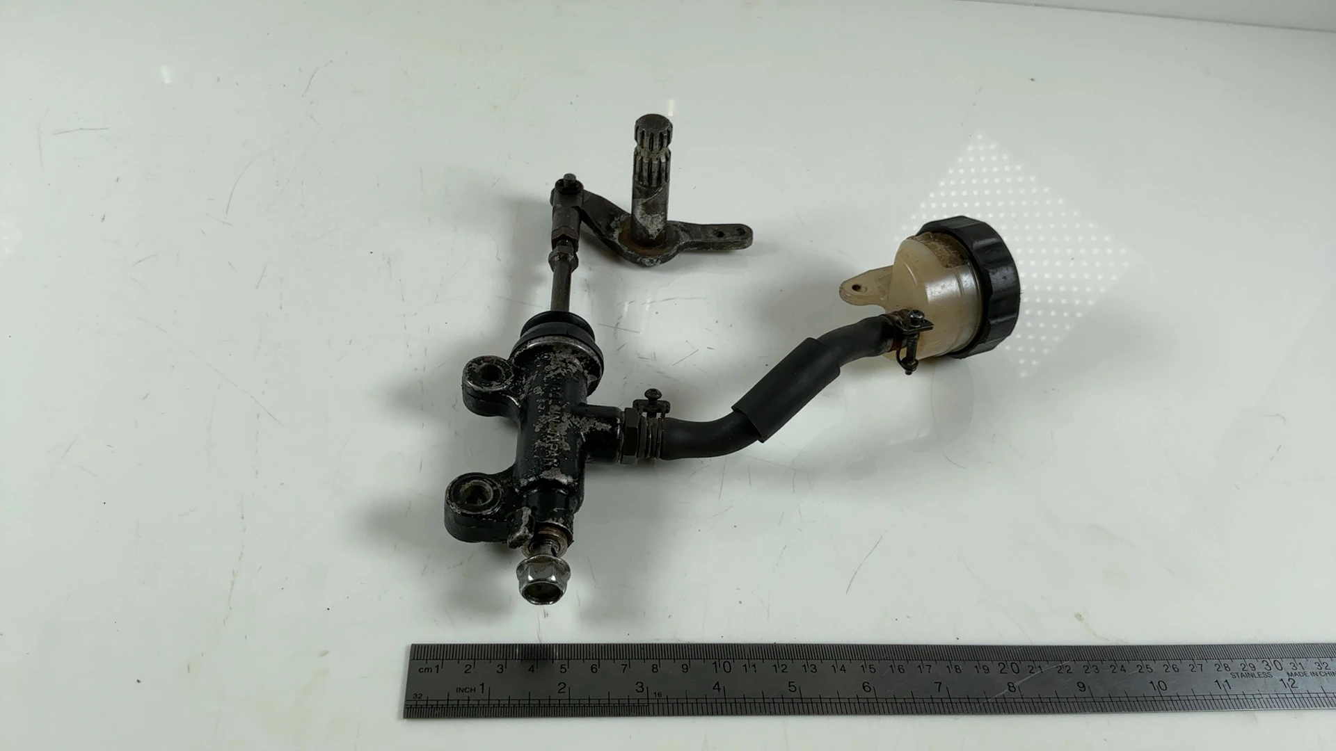 Suzuki GSX550ES GSX550 GN71D Rear Brake Master Cylinder 1983-88 OEM 69600-43401 - Image 5
