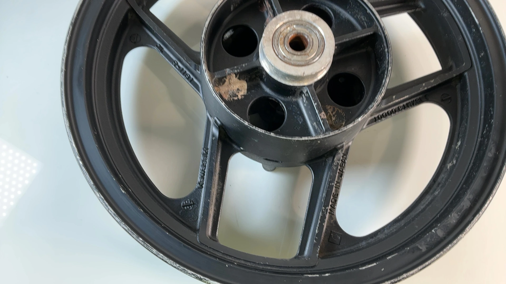 Kawasaki Ninja GPZ600R ZX600A 600cc Front Wheel Rim 1985-1989 OEM 41073-1365-DH - Image 2