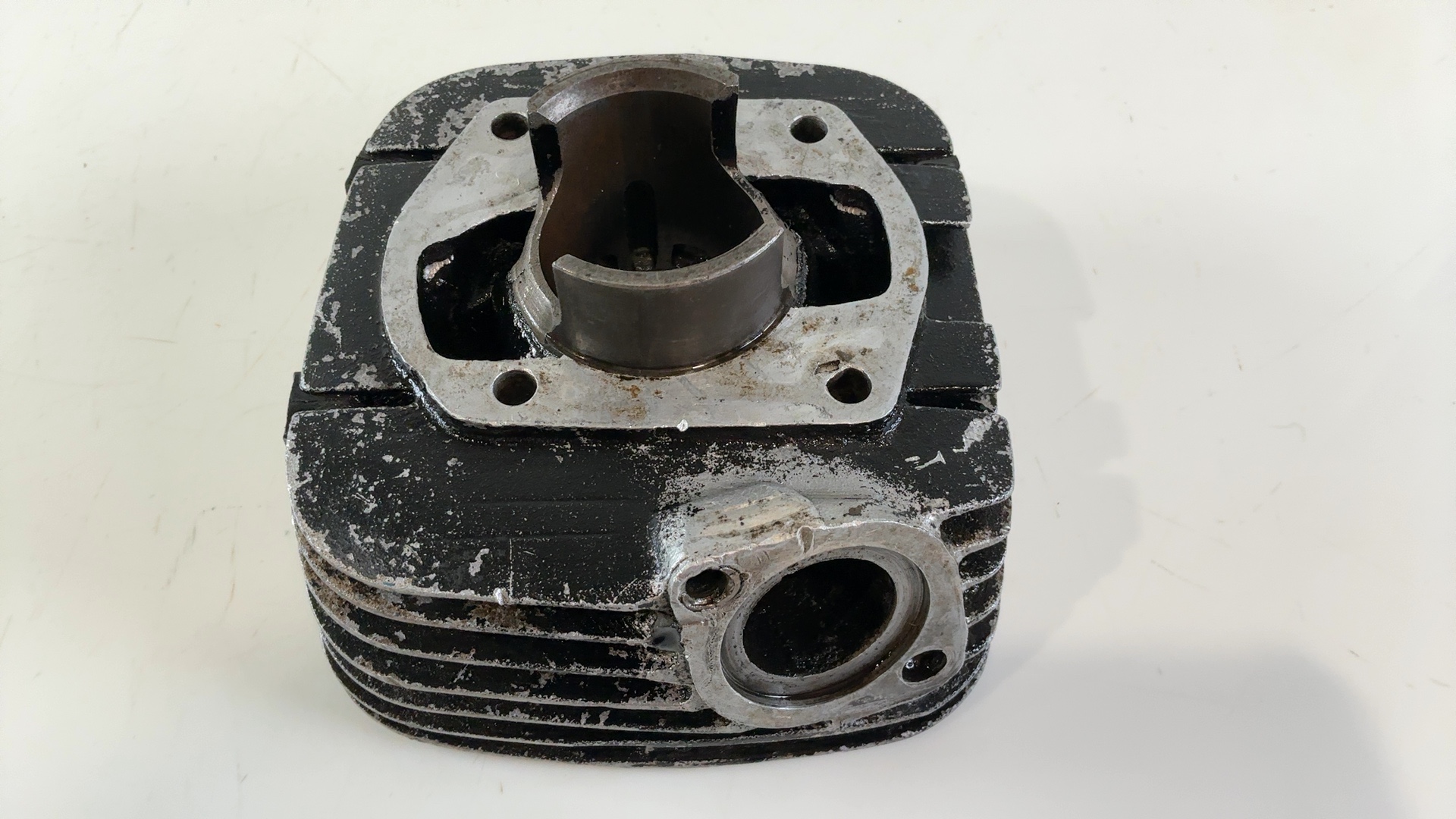 Suzuki GP100 GP100C GP100N 100cc Cylinder Barrel 1978 1979 OEM 11210-39212 - Image 4