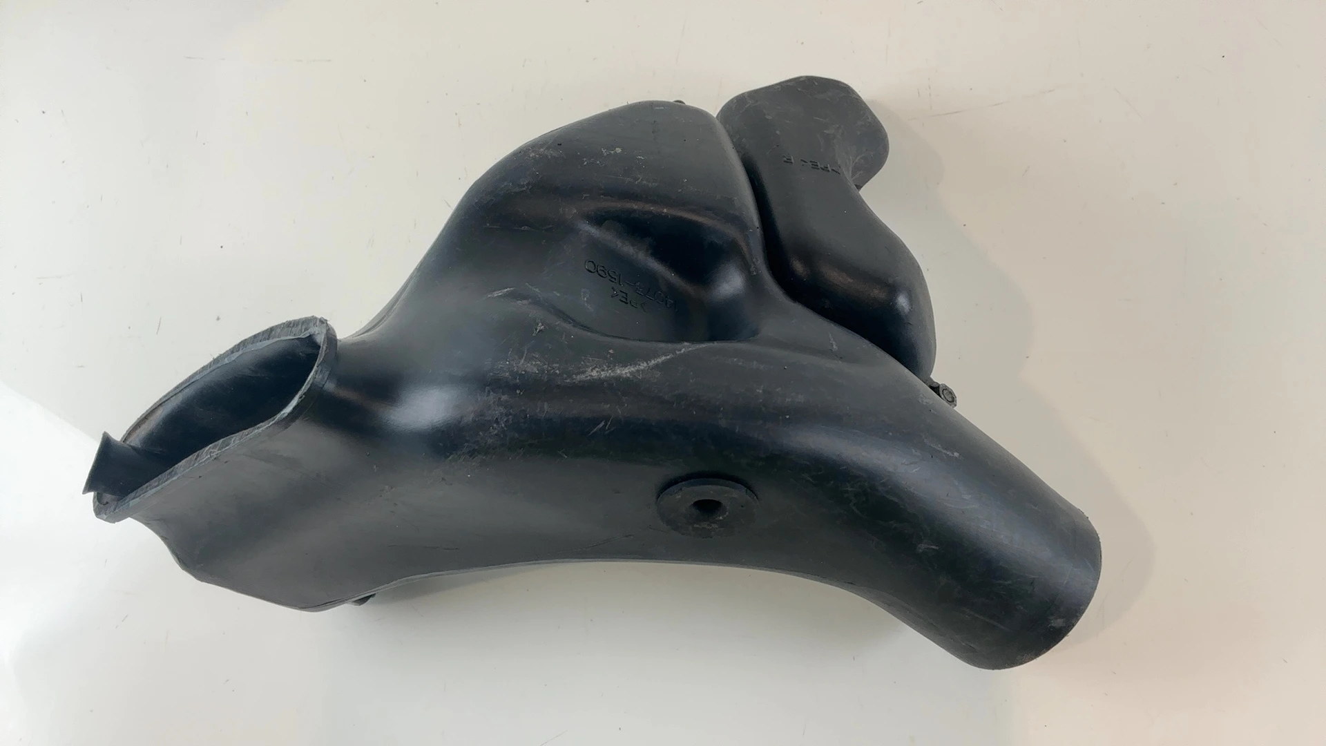 Kawasaki Ninja ZX-9R ZX900B 900cc Right Air Intake Duct 1994-1997 OEM 14073-1590