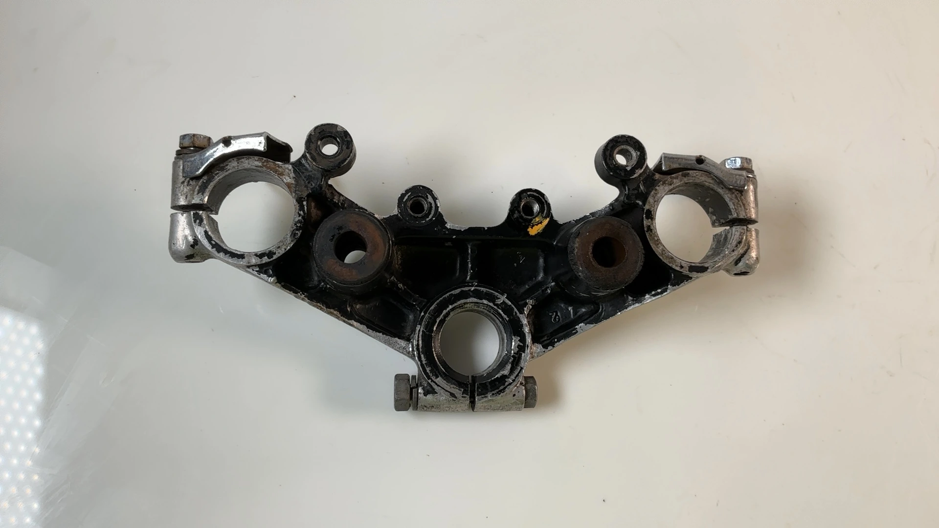 Kawasaki KZ440 LTD KZ440-A Upper Fork Bridge 1980 1981 OEM 44039-1023 Japan - Image 1