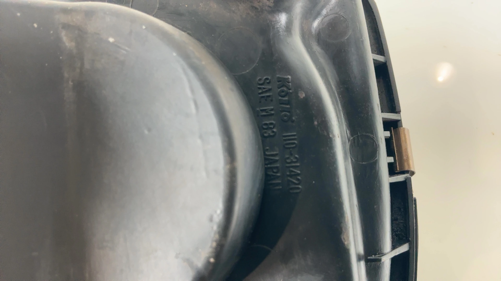 YAMAHA FZ750 1FN 750CC Front Headlight 1985-1991 OEM 1FN-84320-E0-00 - Image 7