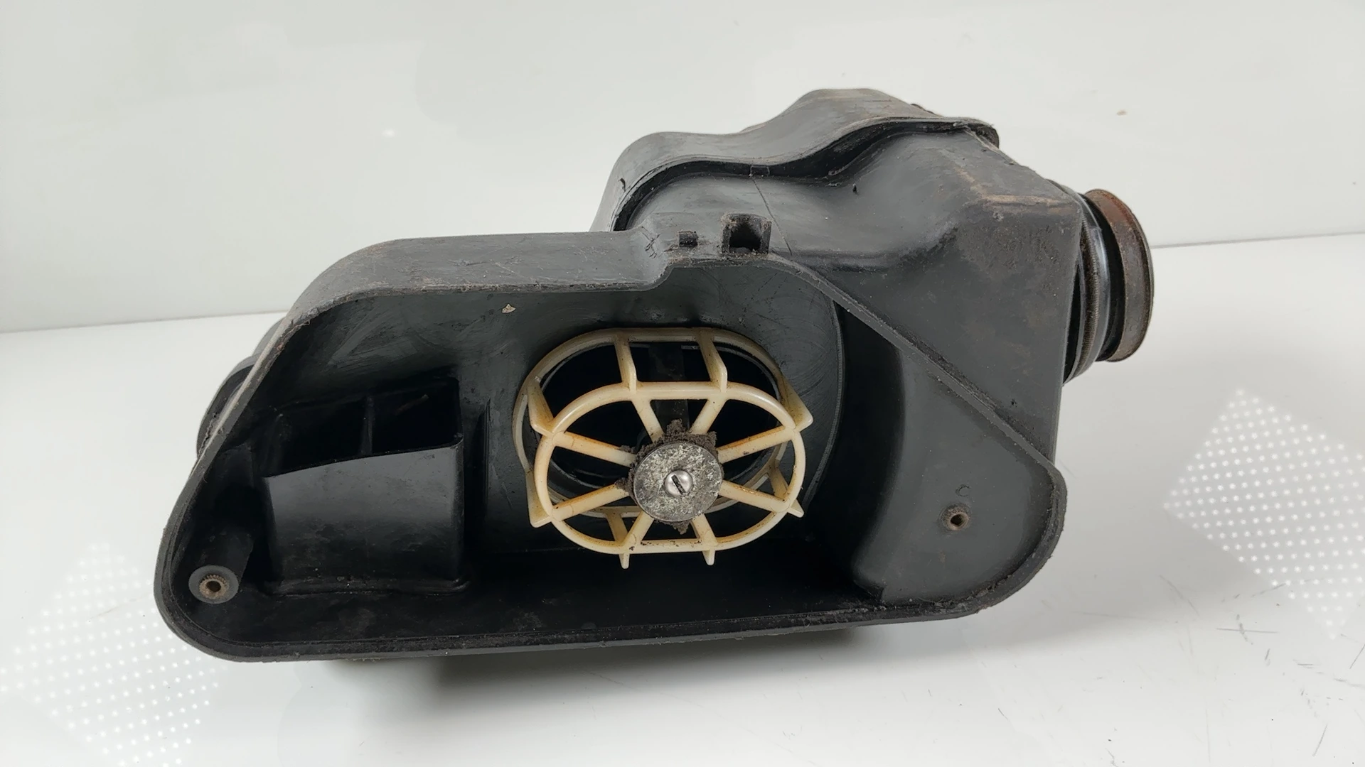 Suzuki RG250 Gamma GJ21A 250cc Air Filter Cleaner Box 1983-1985 OEM 13700-16700 - Image 6