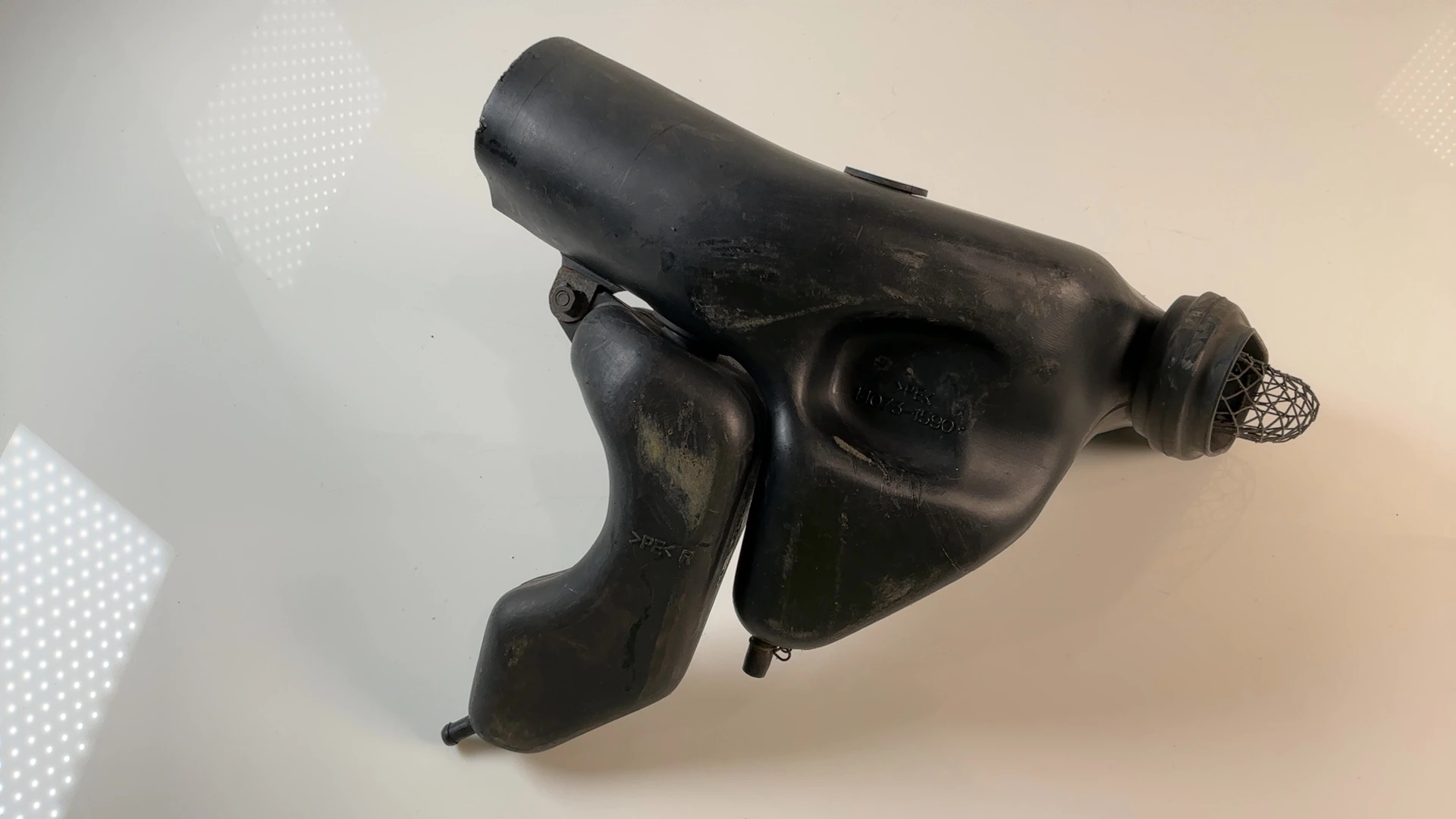 Kawasaki Ninja ZX-9R ZX900B 900cc Right Air Intake Duct 1994-1997 OEM 14073-1590 - Image 6