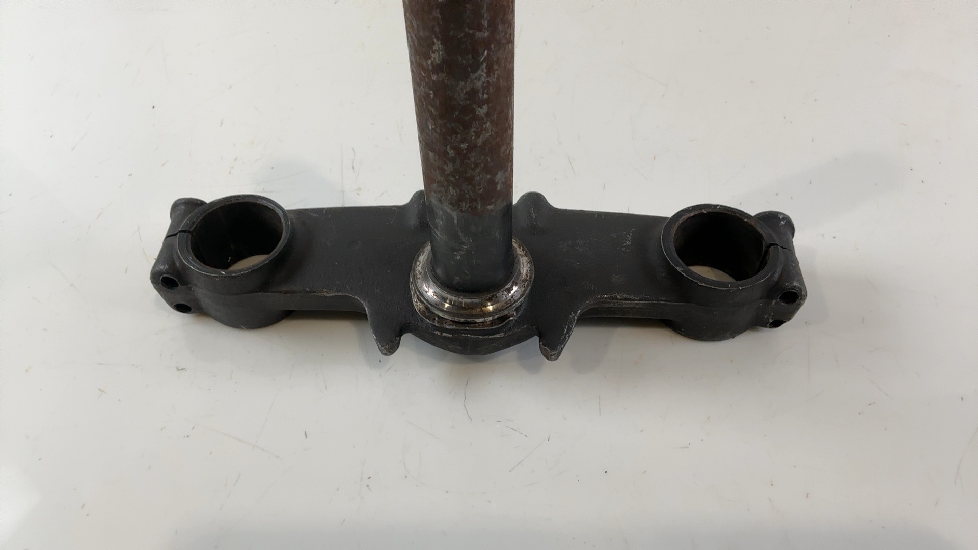 Kawasaki KZ650 Custom F1 650 Lower Fork Bridge 1980 OEM 44037-1025 - Image 7