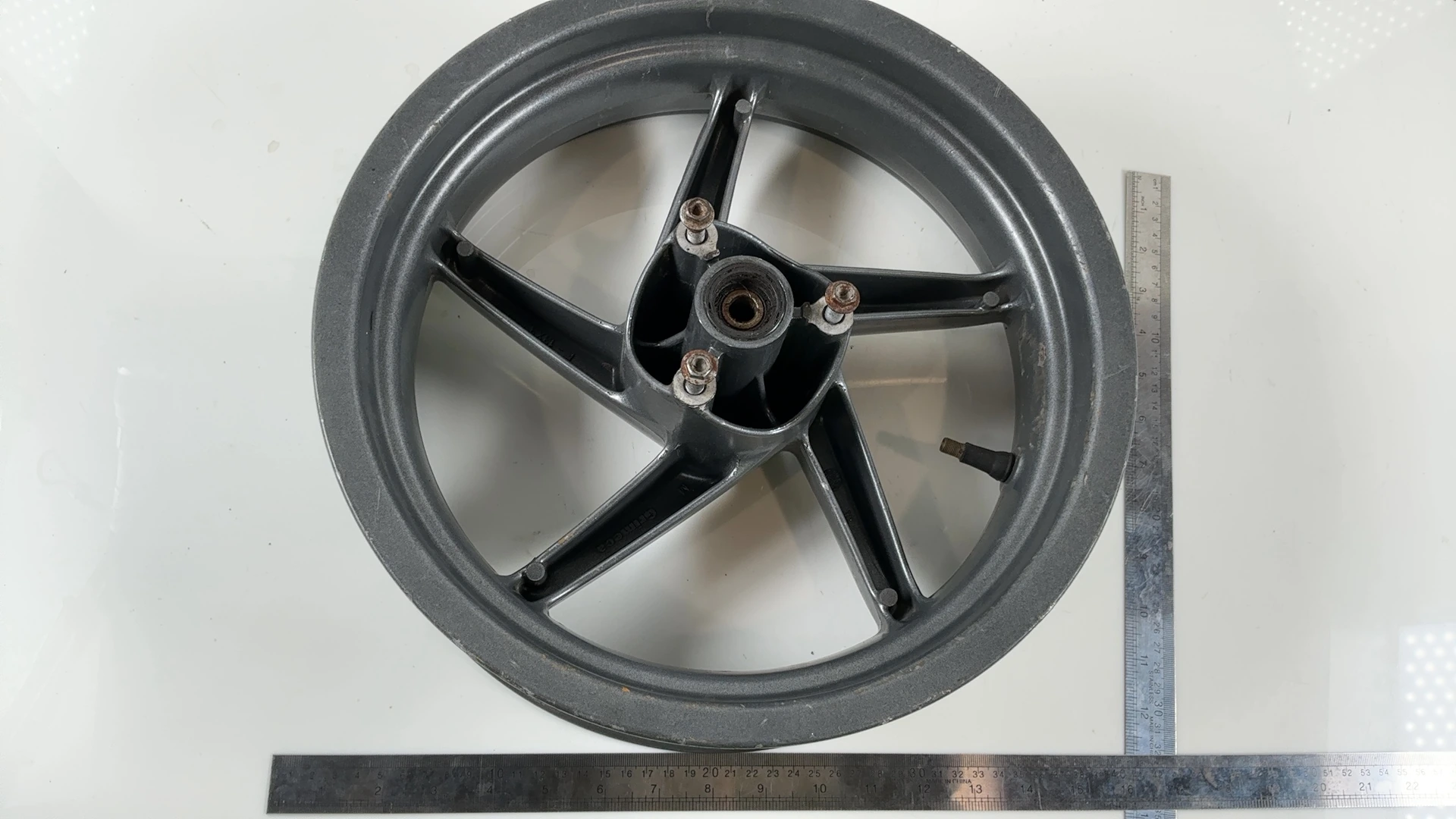 Aprilia SR 125 125CC Front Wheel Rim 1999-2001 OEM 8208705 Grimeca 13x3.50 - Image 3