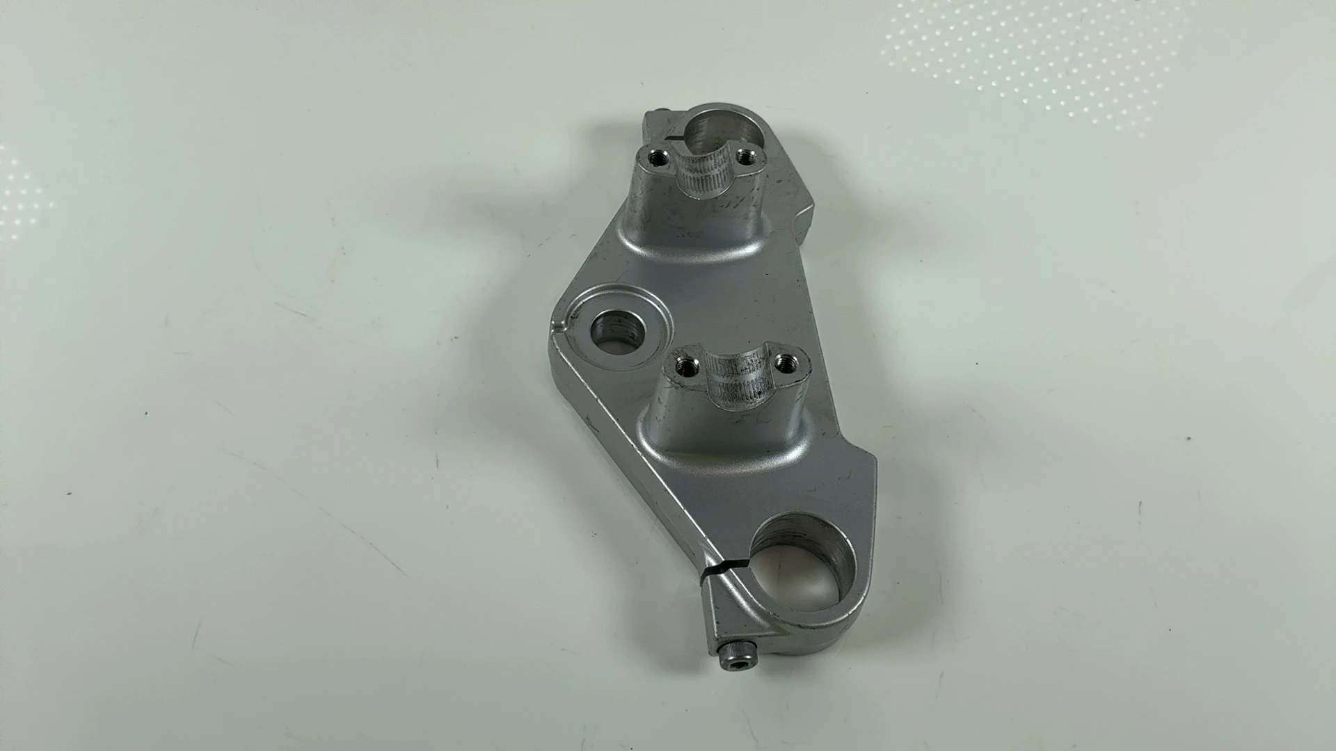 Suzuki Intruder VL125 VL Upper Fork Triple Clamp Bridge 2001-07 OEM 51311-05E00 - Image 4