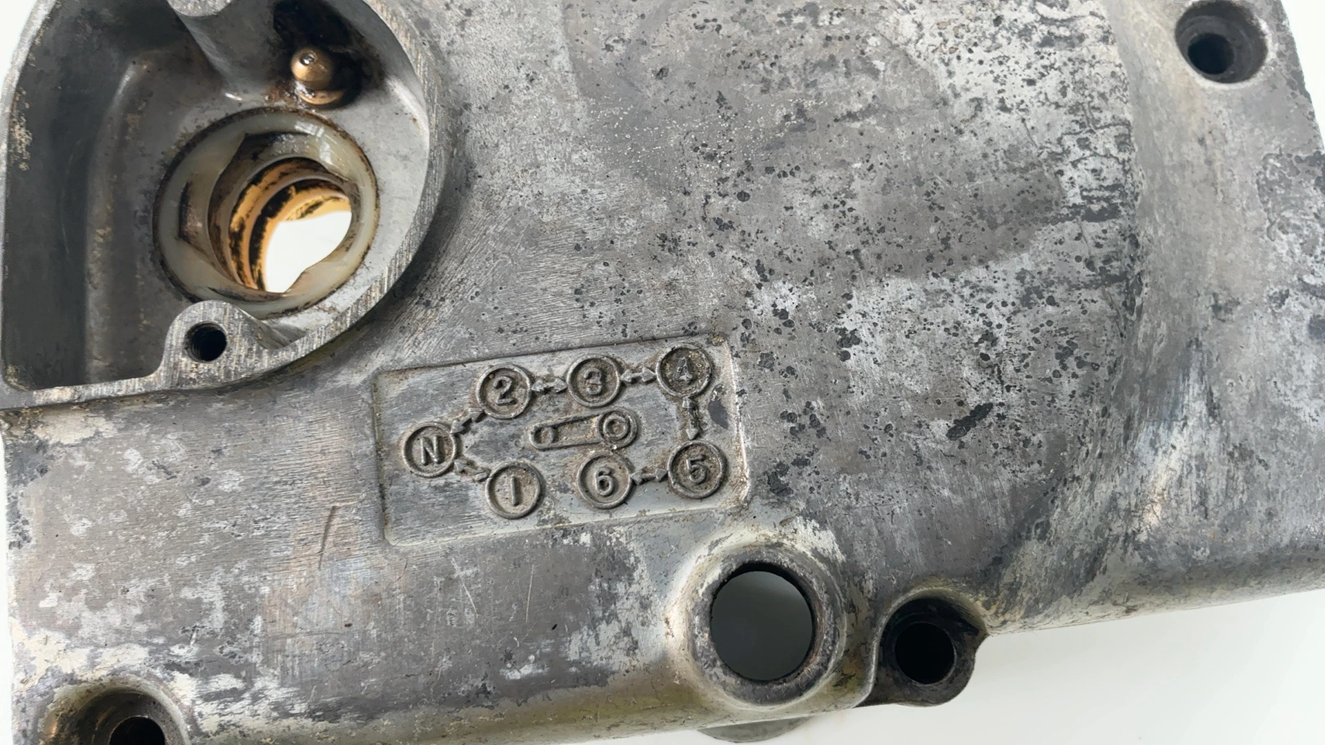 Suzuki GS425 GS425EN 425cc Front Engine Sprocket Chain Cover 1978-79 11361-44000 - Image 4