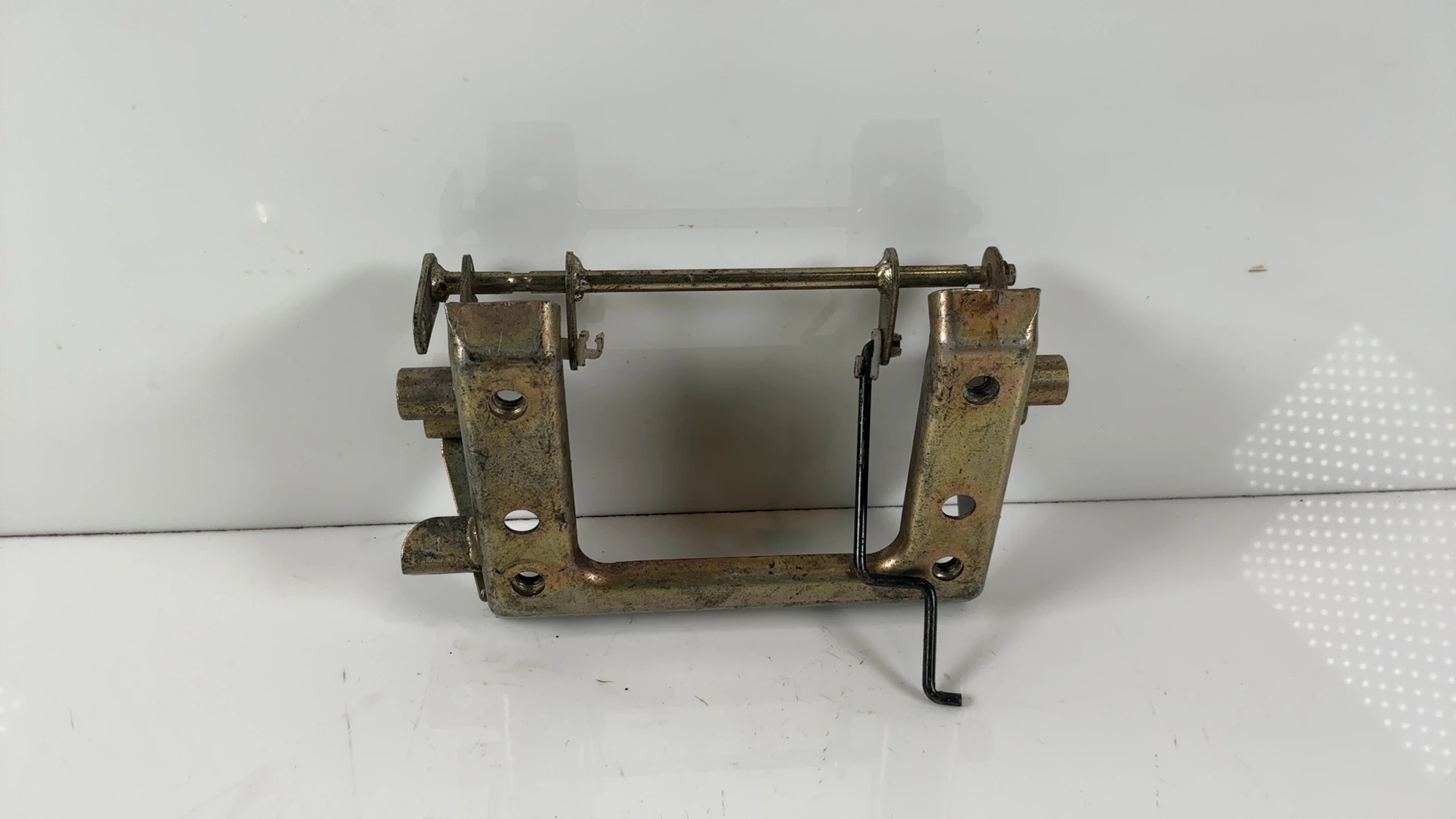 Kawasaki Ninja GPZ1000RX ZXT00A 1000cc Seat Lock Bracket 1986-87 OEM 32074-1051 - Image 2