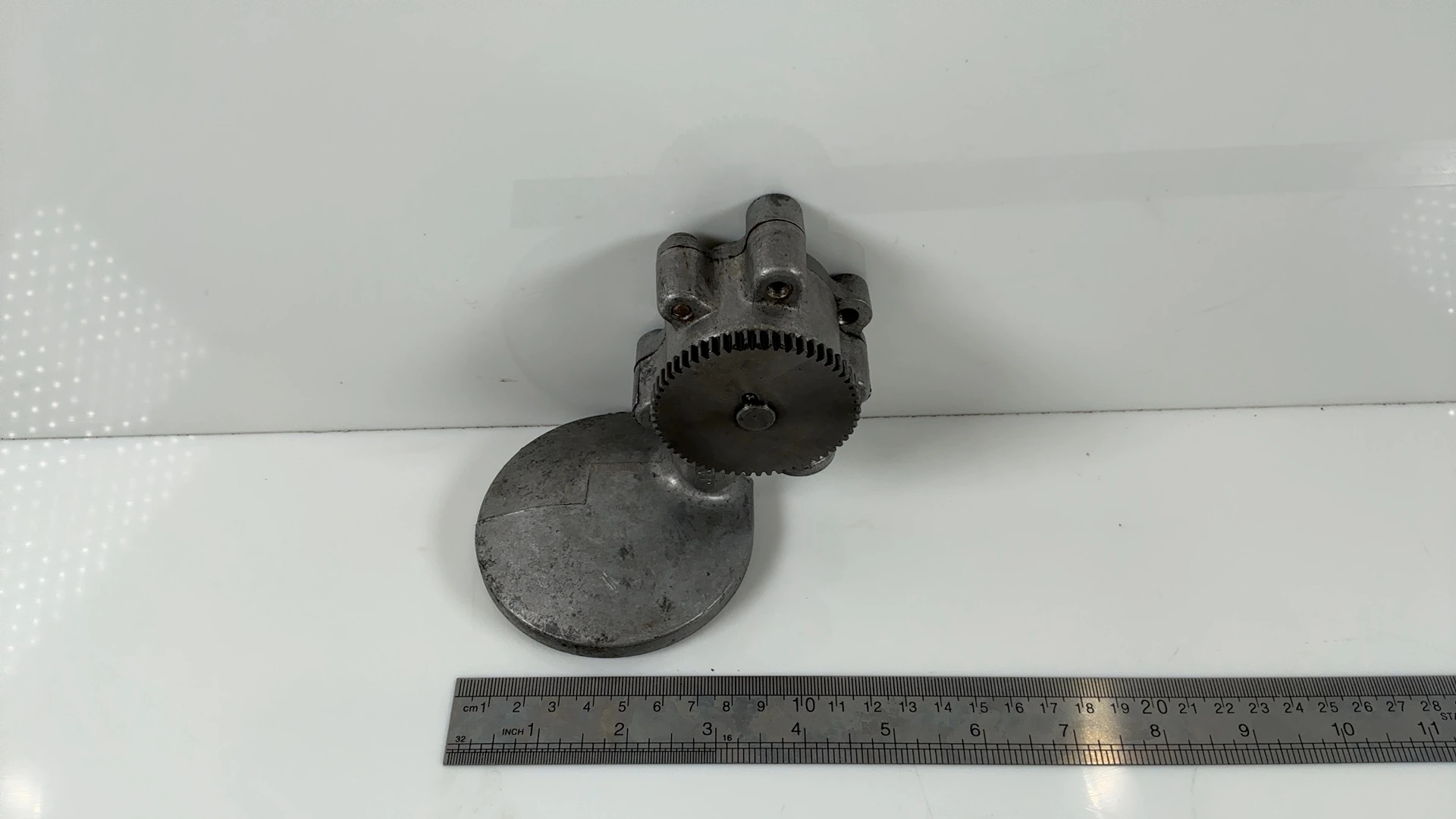 Kawasaki Ninja GPZ600R ZX600A 600cc Oil Pump Assembly 1985-1989 OEM 16082-064 - Image 1