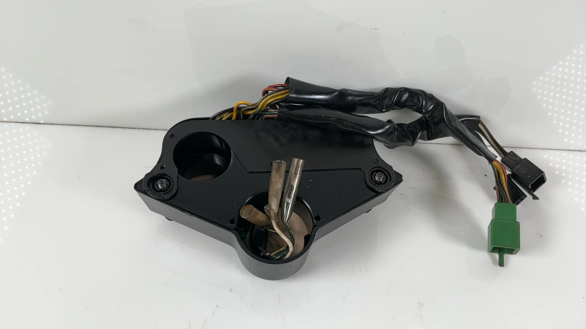 Honda V45 Sabre VF750S Odometer Center Indicator Panel 1982-1983 37210-MB0-671 - Image 2