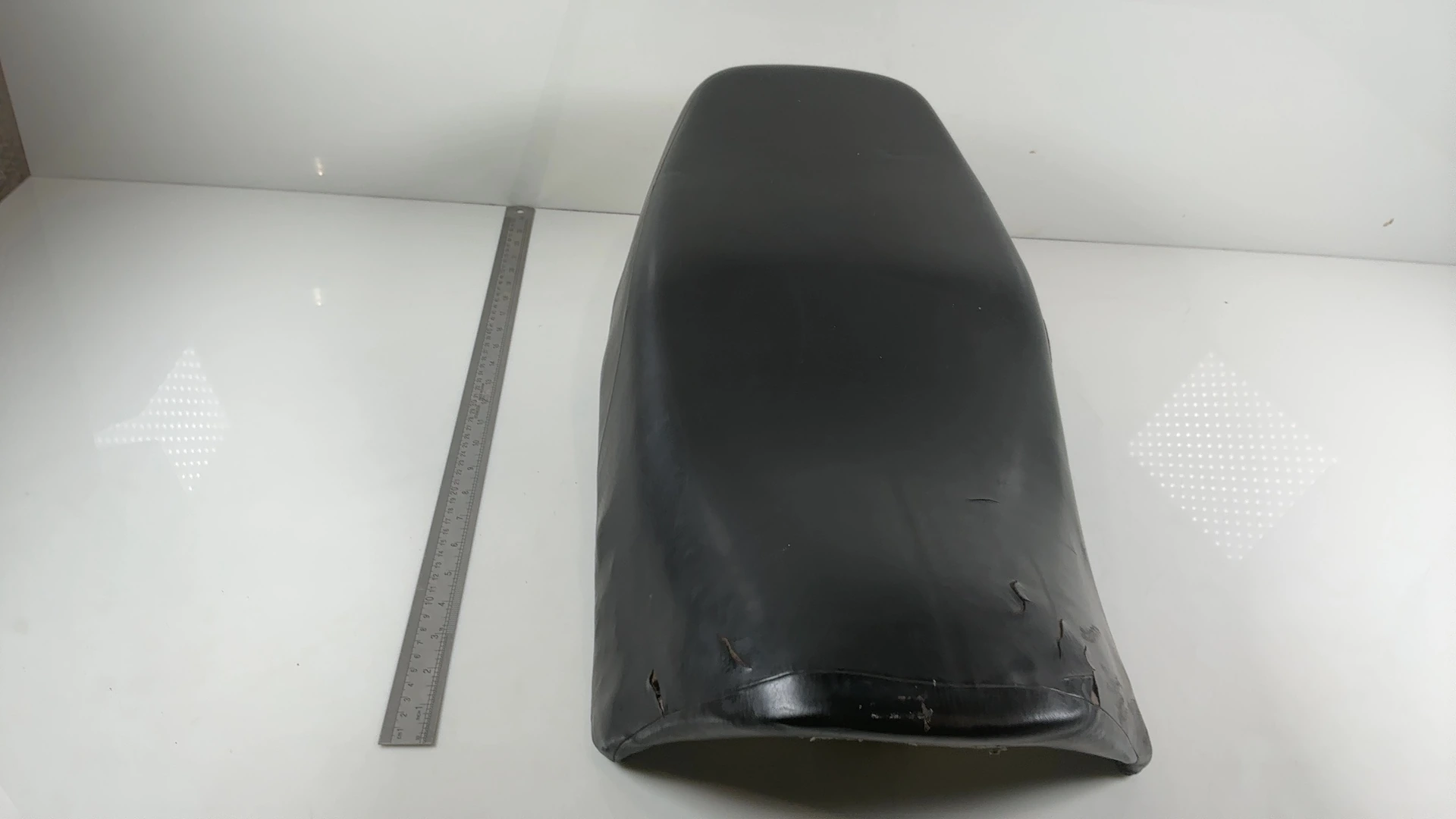 Yamaha RZ250RR 51L 250cc Motorcycle Seat 1983 1984 OEM 29L-24730-00 - Image 4