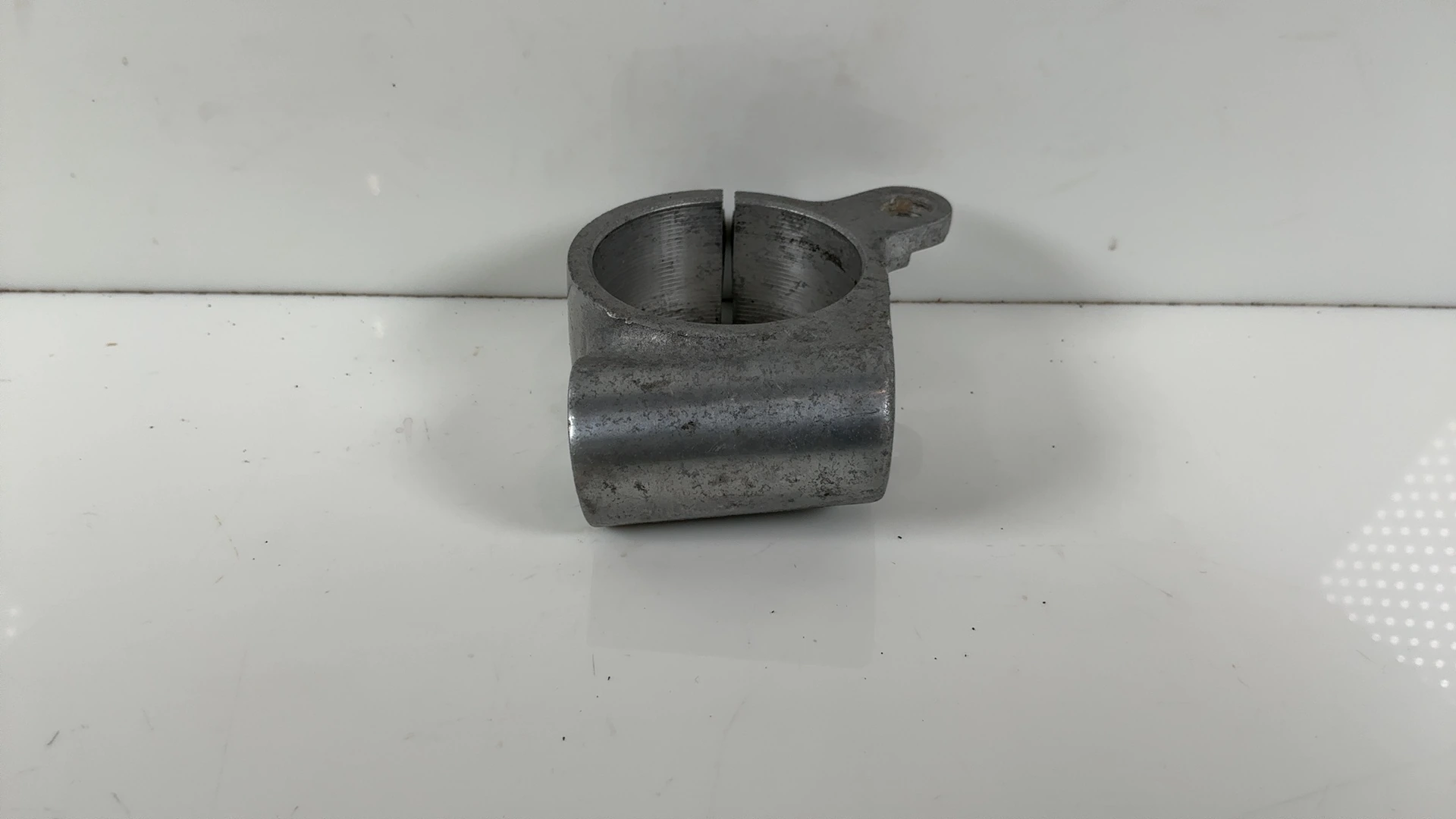 Kawasaki ZXR750 ZX750J 750cc Right Handlebar Holder Clamp 1991-92 OEM 46012-1237 - Image 1