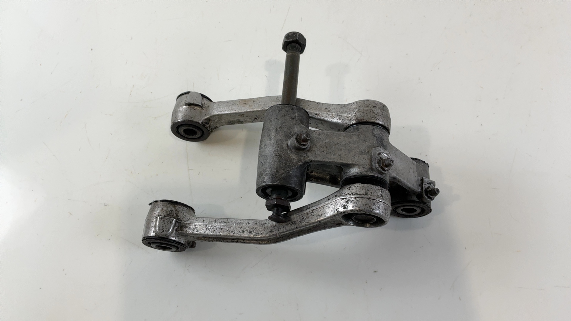 Kawasaki GPX750R ZX750F 750cc Rear Shock Linkage 1987-1989 OEM 39007-1107 - Image 1