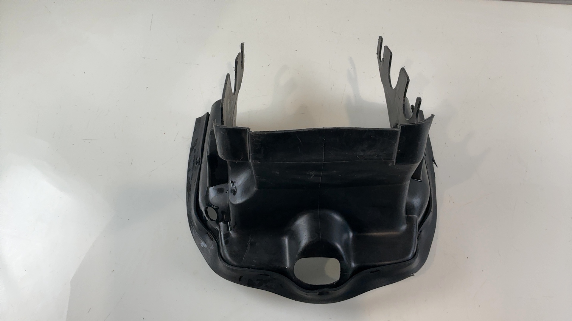 Honda VF1000F Interceptor Center Radiator Shroud Fairing 1984-85 19140-MB6-630 - Image 1
