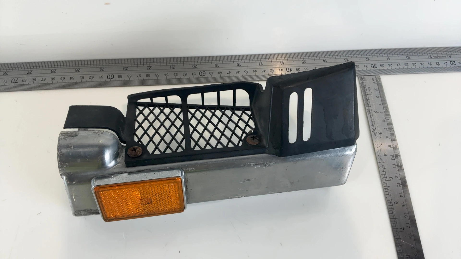 Honda Magna VF750C 750 Left Radiator Side Cover Shroud 1982-83 OEM 19119-MB1-000 - Image 3