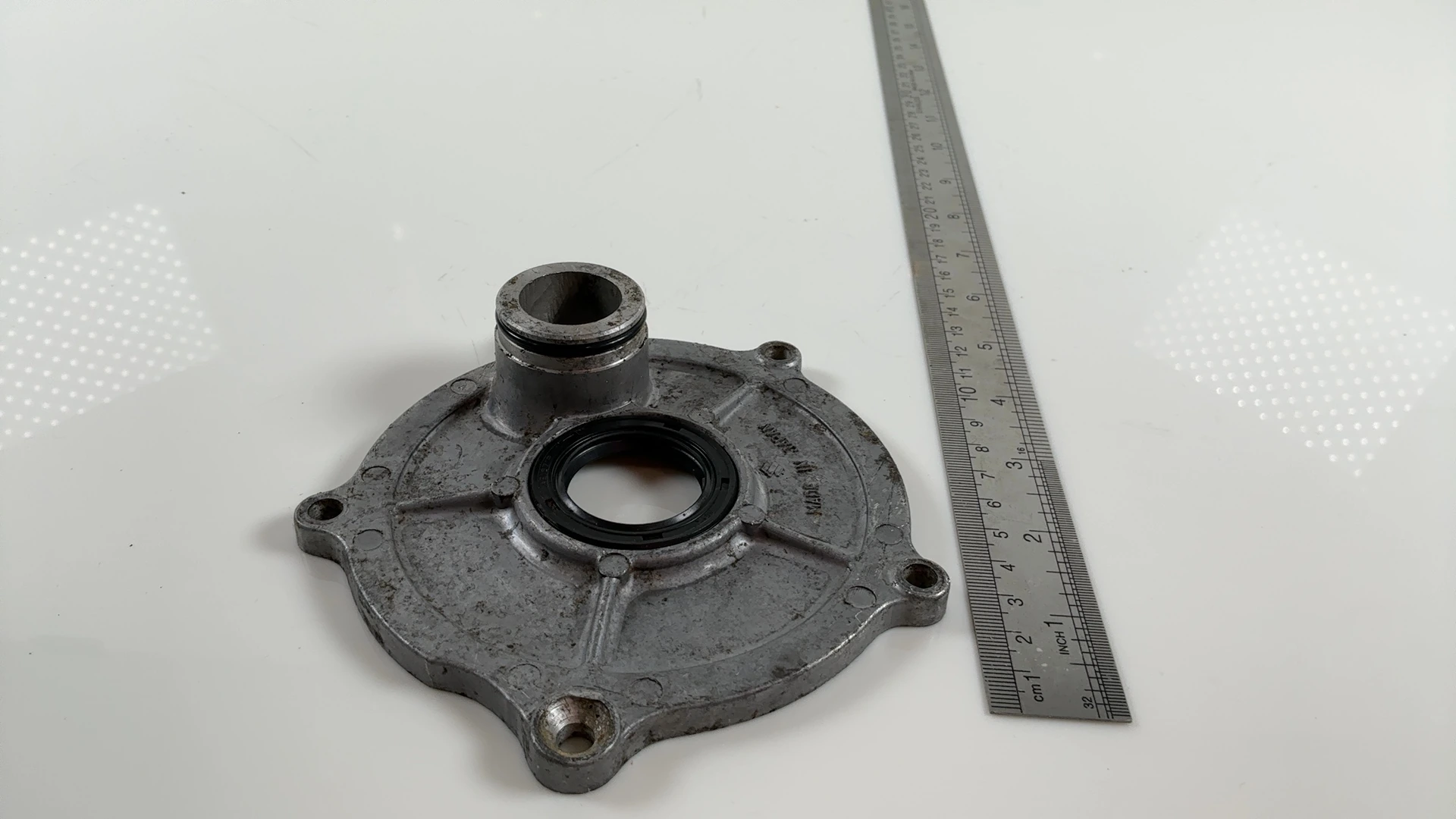 Suzuki GP100 GP-100 100cc Rotary Disc Outer Valve Cover 1978-82 OEM 12450-39200 - Image 2