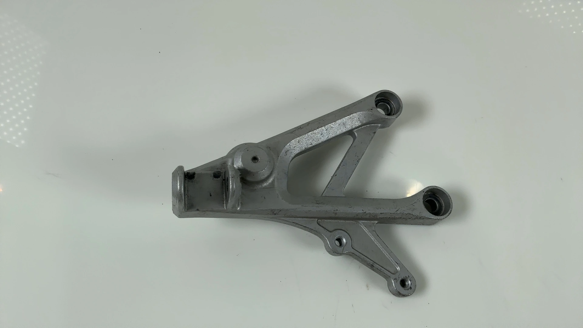 Honda CBR600F4 CBR600 Front Left Footrest Peg Bracket 1999-2000 50700-MBW-000ZA - Image 2