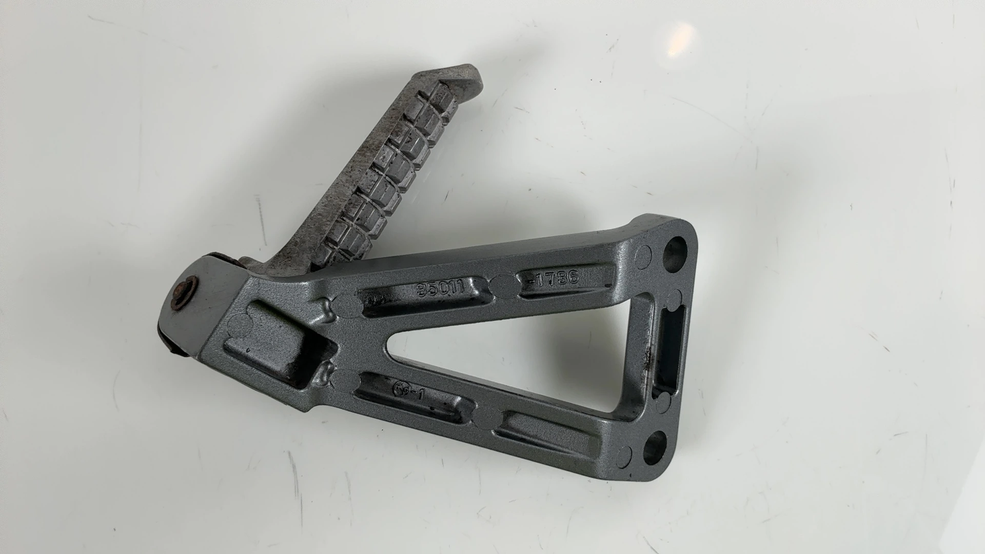 Kawasaki Ninja ZX9R ZX-6R 900 600 Passenger Foot Peg Bracket 1994-97 35011-1736 - Image 2