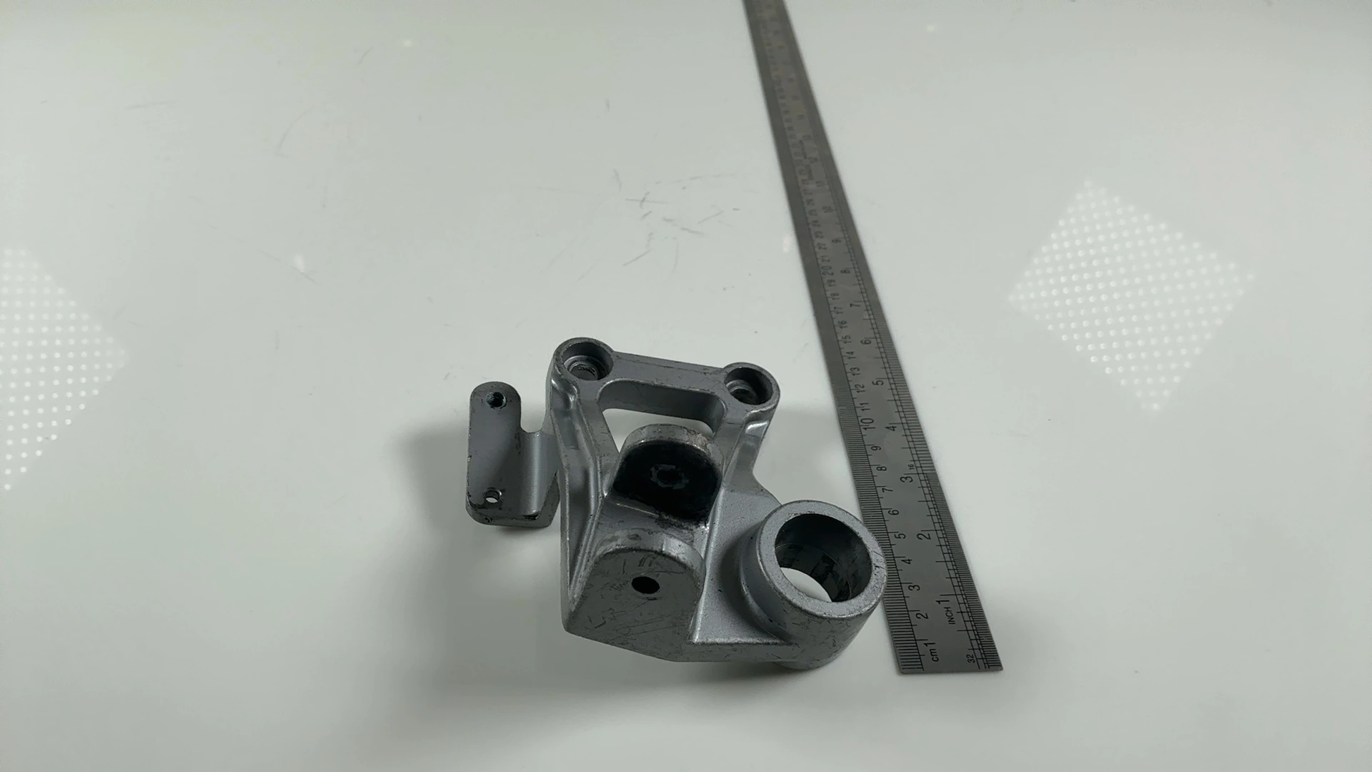Kawasaki Ninja ZX600A 600cc Rear Right Footpeg Bracket 1985-1987 OEM 35011-1243 - Image 3