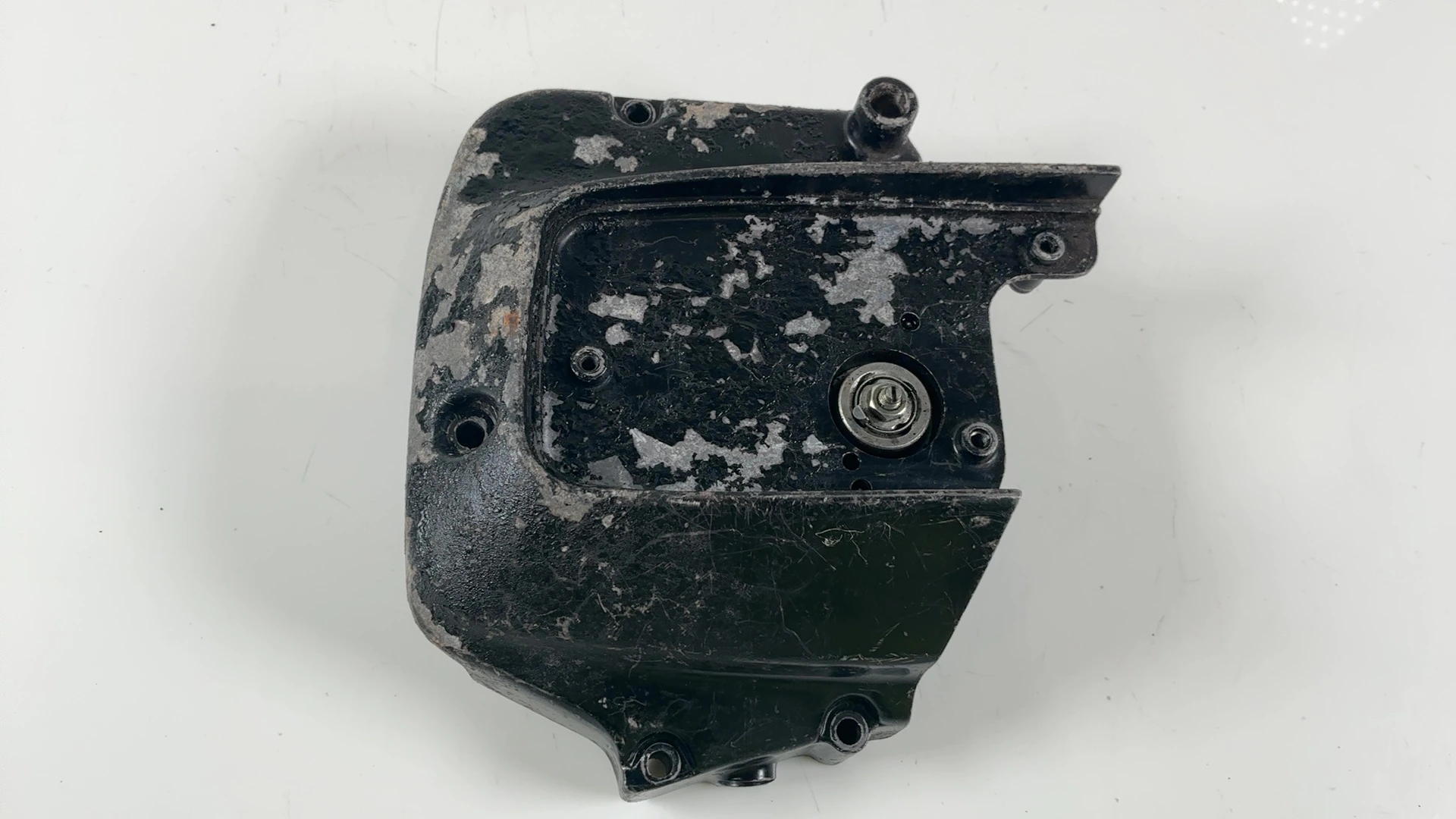 Suzuki GS700E GS700 700cc Engine Sprocket Cover 1985 OEM 11360-31301