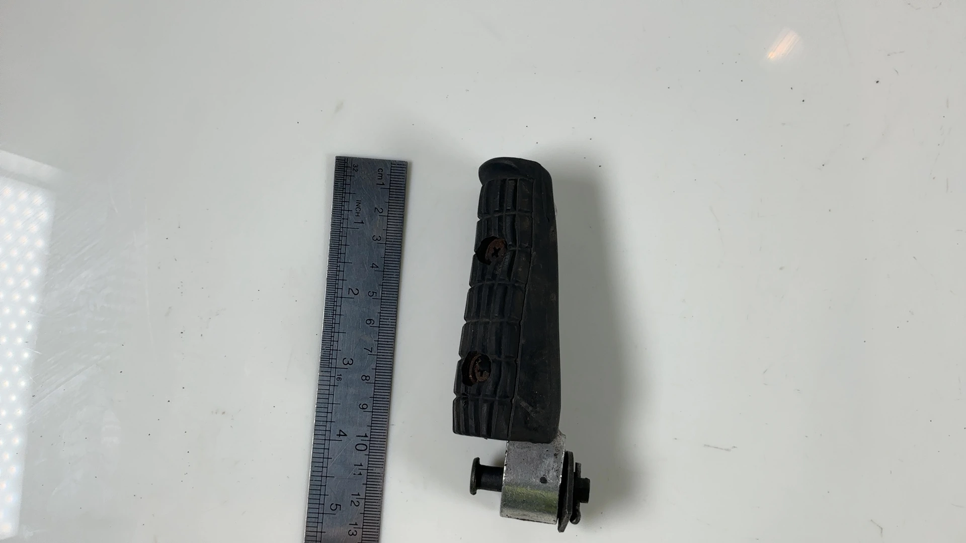Yamaha XJ600S Diversion XJ600 600cc Rear Right Foot Peg 1992-02 2GH-27441-00-00 - Image 4