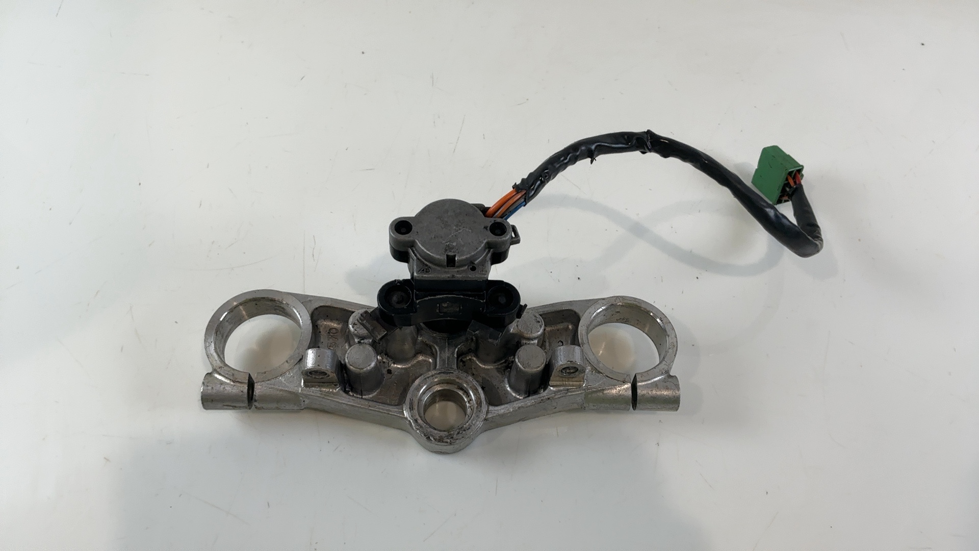 Suzuki GSXR 400R GK73A 400cc Upper Fork Bridge Yoke 1989 1990 OEM 51311-19C01 - Image 2