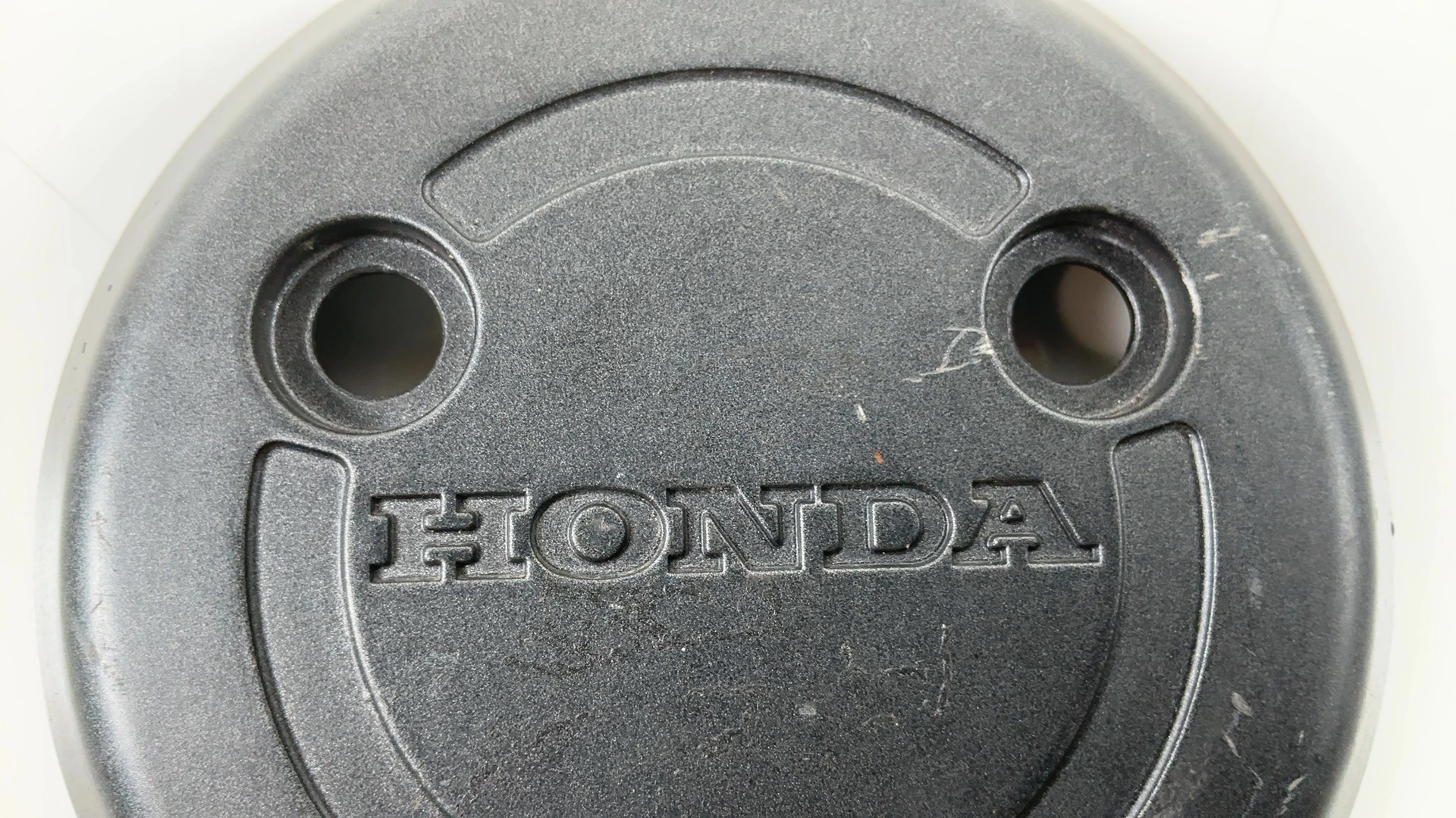 Honda CBR900RR SC33 900cc Crankcase Engine Center Cover 1996-1999 11371-MAS-000 - Image 3