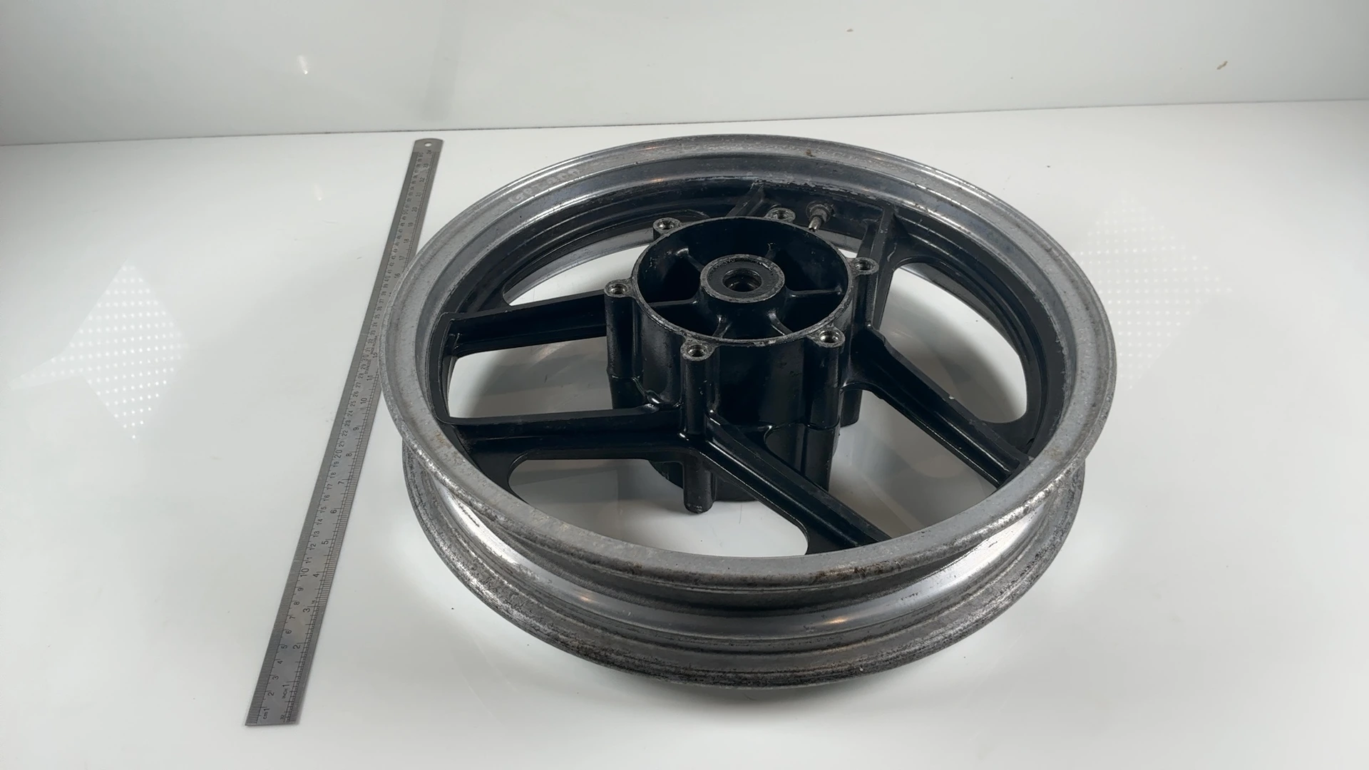 Kawasaki Ninja GPZ900R ZX900A 900cc Front Wheel Rim 1984-1989 OEM 41073-1340 - Image 4