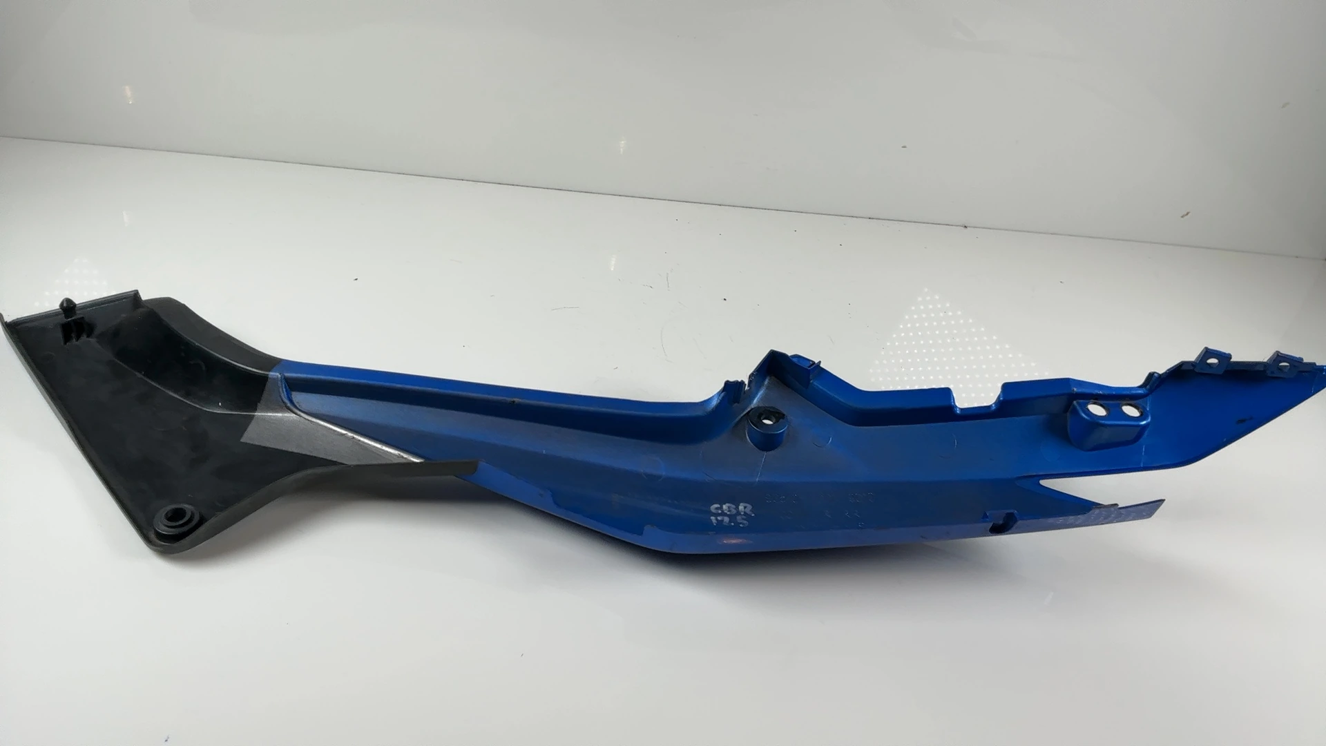 Honda CBR 125R JC34 125cc Right Rear Tail Cowl Panel 2004-06 OEM 83540-KPPA-9010 - Image 7