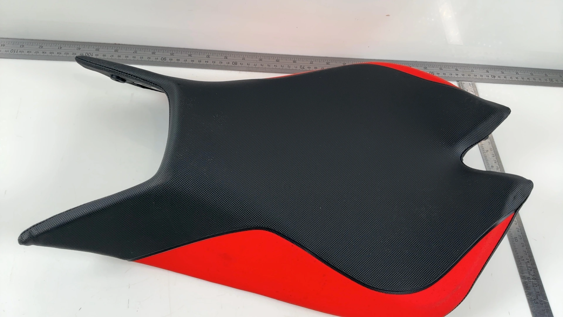 Aprilia Tuono V4 Factory 1100 Rider Front Seat 2021-2026 OEM 2B008151 - Image 3