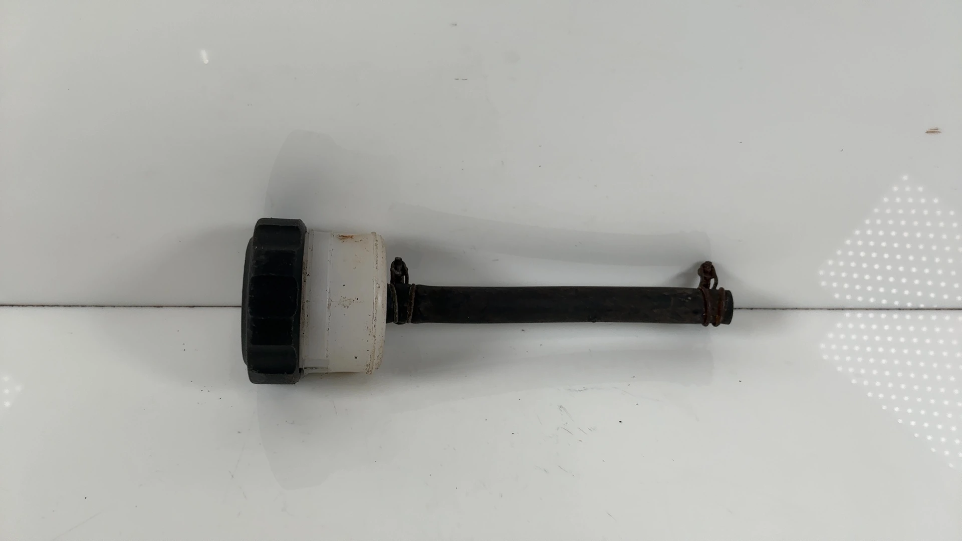 Suzuki GS550 GS550E GS550L 550cc Rear Brake Reservoir 1977-1982 OEM 69740-470V0 - Image 2