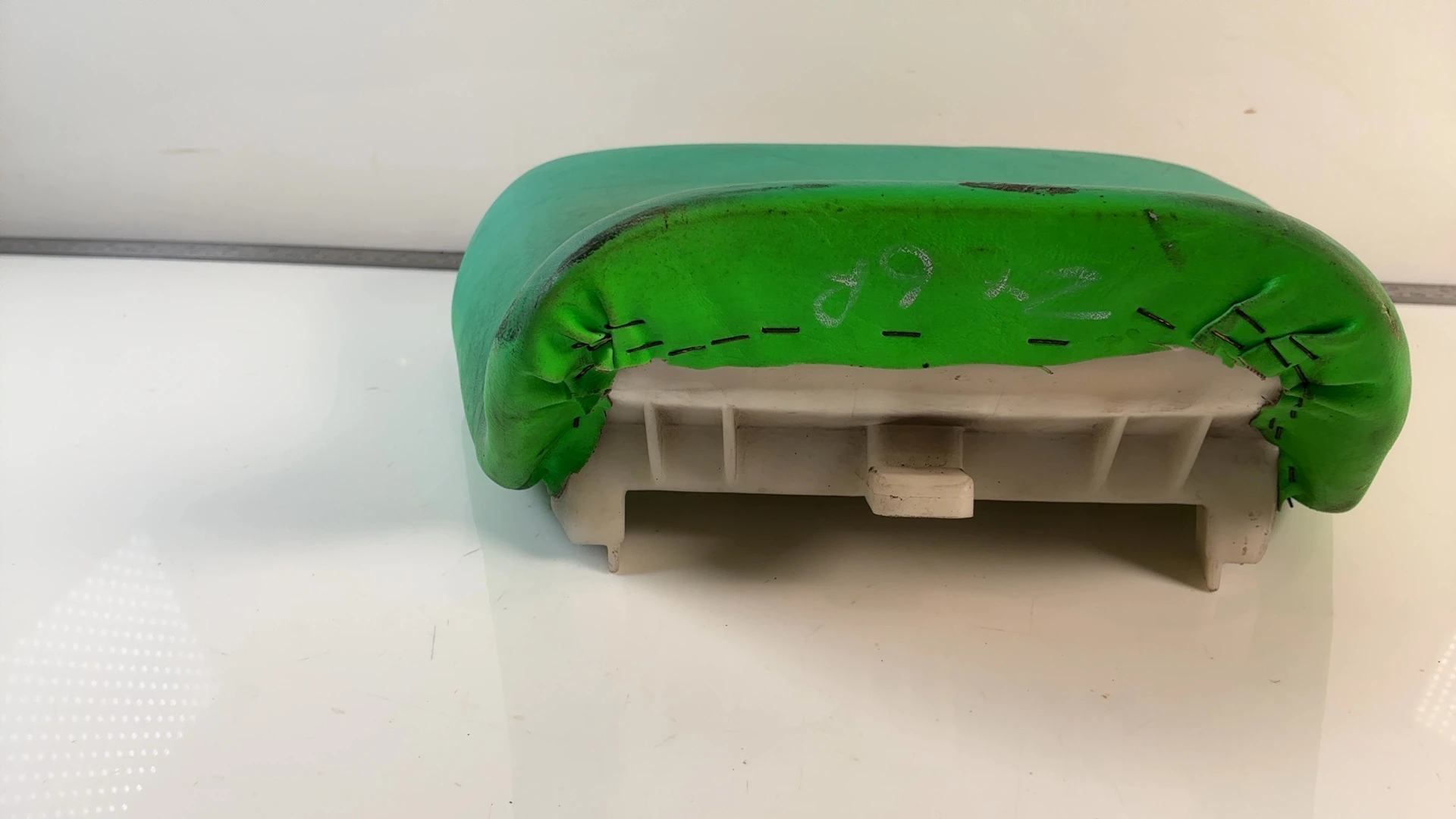 Kawasaki Ninja ZX-6R ZX600F 600cc Front Rider Seat 1995-1997 OEM 53001-1770-MA - Image 4