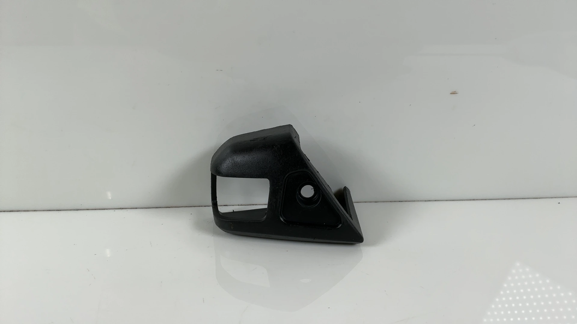 Peugeot Speedfight 2 50 Foot Rest Cover 1998-2008 OEM 734652N - Image 1