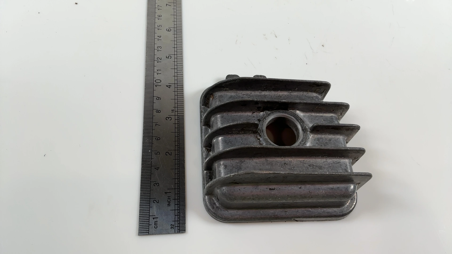 Honda CB400T CB400N 400cc Oil Filter Cover 1978-1981 OEM 15411-413-000 - Image 4