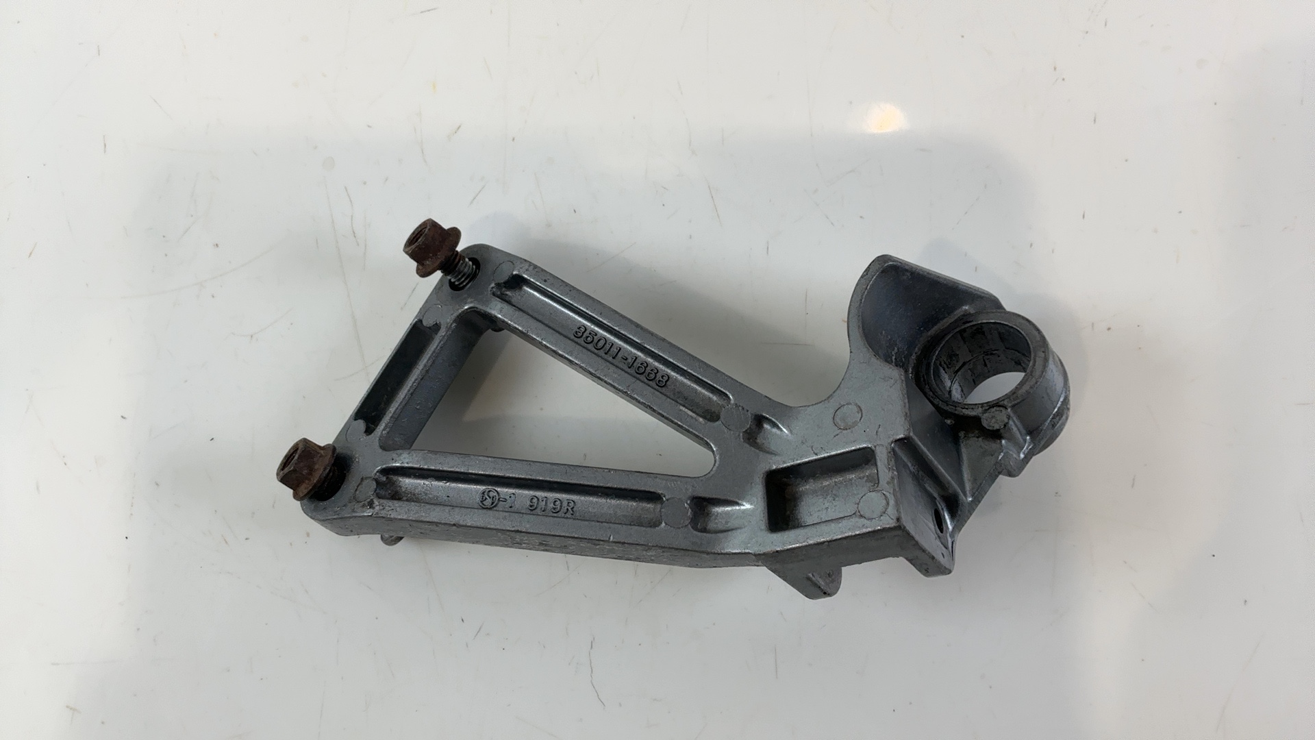 Kawasaki Ninja ZX9R ZX900 900cc Rear Right Footrest Bracket 1994-1997 35011-1668 - Image 4