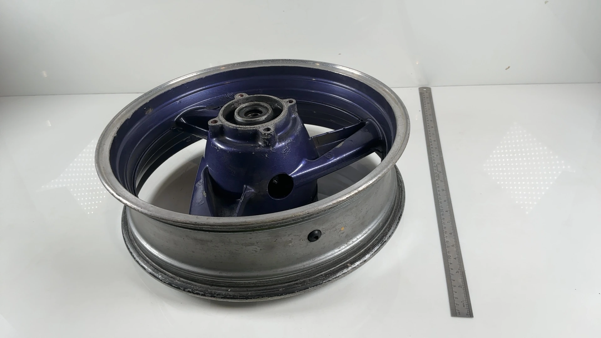 Kawasaki ZZR600 ZX600E 600cc Rear Wheel Rim 1993-2004 OEM 41073-1521-GE - Image 3