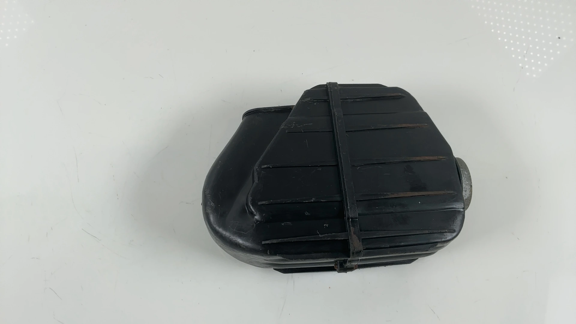 Yamaha XS400 XS360 400cc 360cc Air Cleaner Box 1976-1982 OEM 2A2-14411-00-00 - Image 5