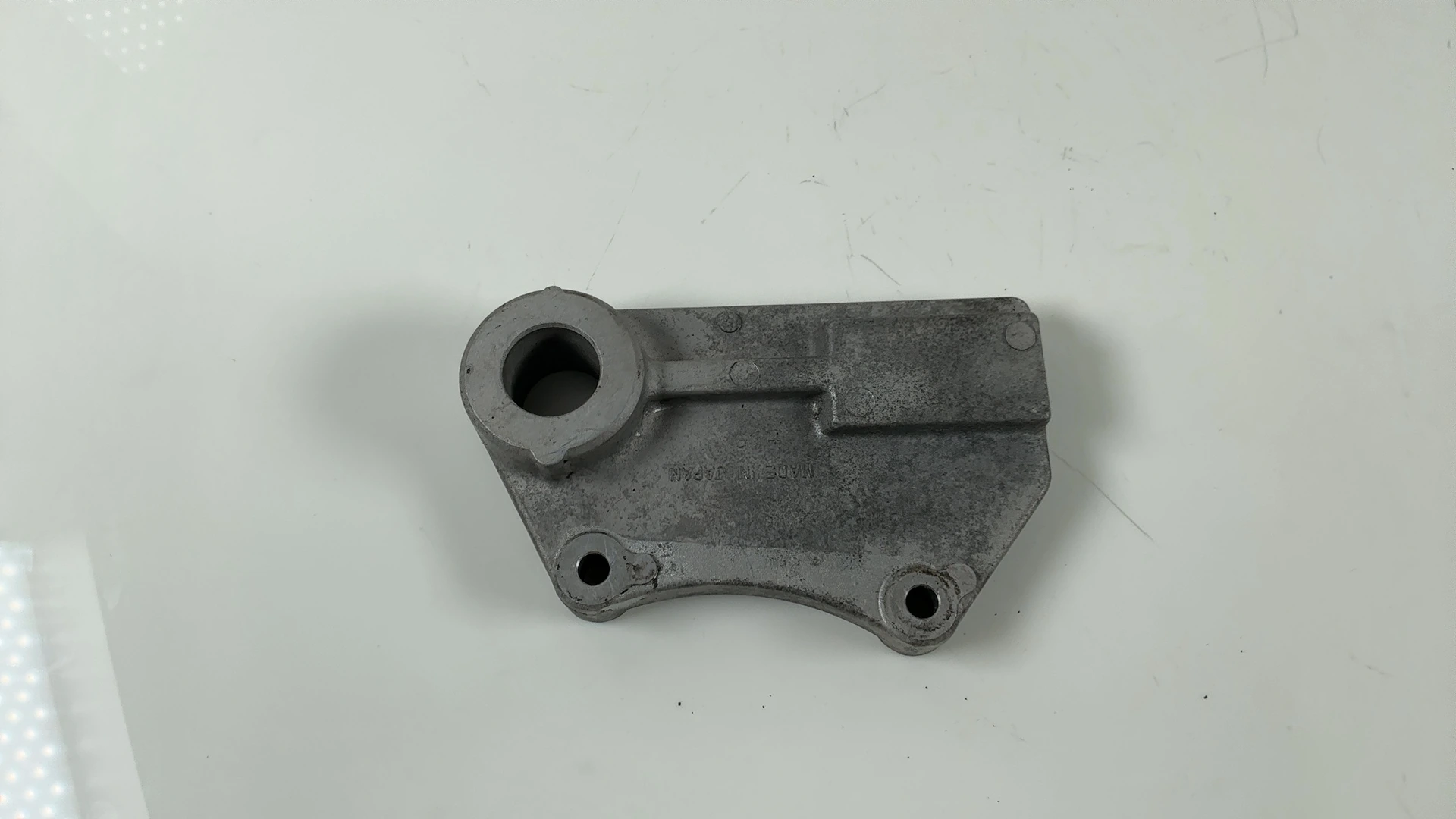 Kawasaki Ninja ZX-9R ZX900B 900cc Rear Brake Caliper Bracket 1994-1997 OEM 43034-1130 - Image 4