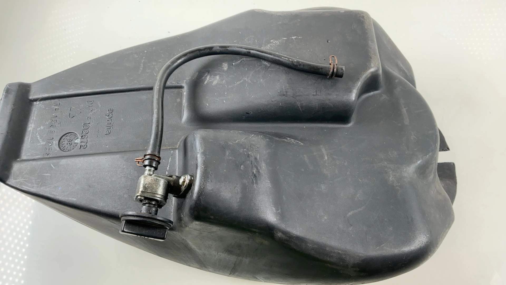 Aprilia RS 125 RS125 125cc Fuel Petrol Tank 1999-2005 OEM AP8139124 - Image 3