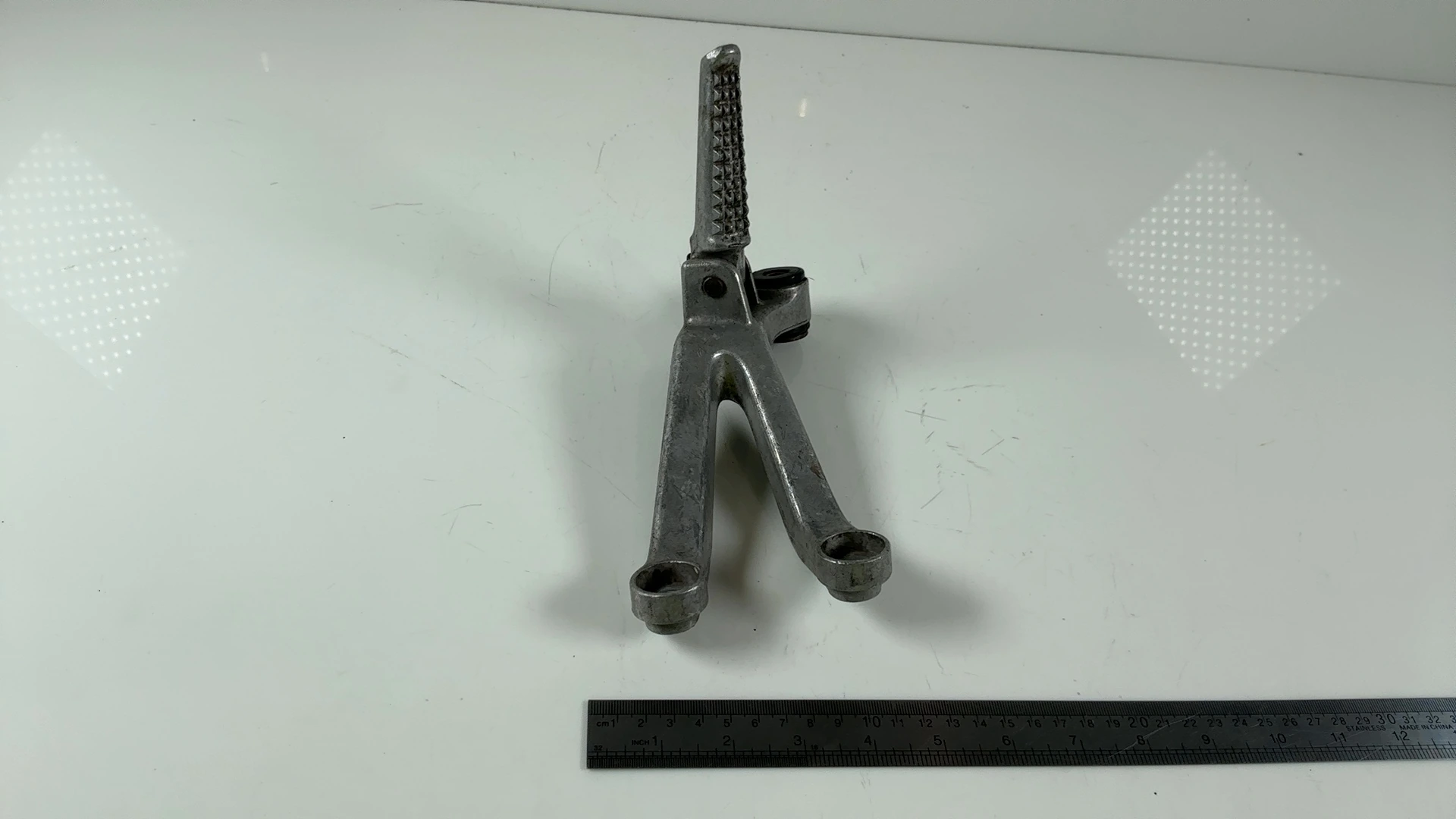 Honda CBR600F F4i PC35 600cc Rear Right Footrest Hanger 2001-06 50750-MBW-000ZA - Image 5