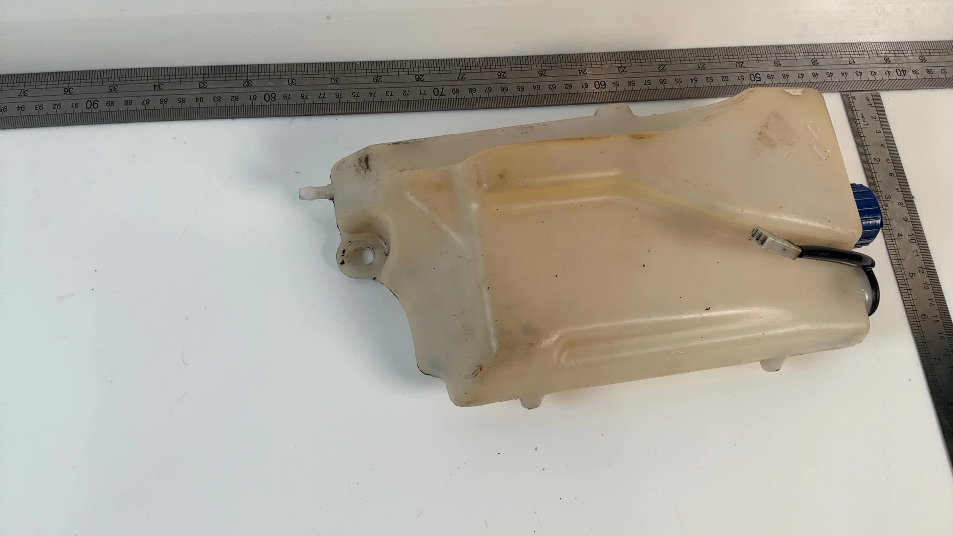 Yamaha DT125R DT 125 125cc 2-Stroke Oil Reservoir Tank 1988-2004 OEM 3BN-21751 - Image 3