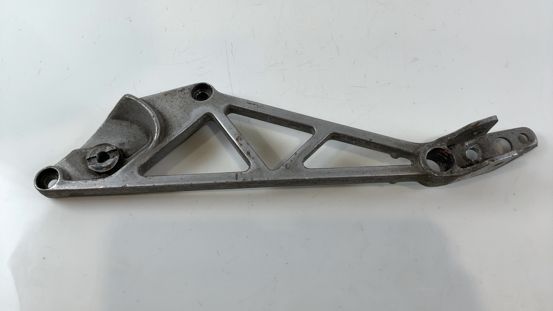 Honda Interceptor VF700F 700 Left Foot Peg Bracket Mount 1984 1985 50620-MB2-000 - Image 6
