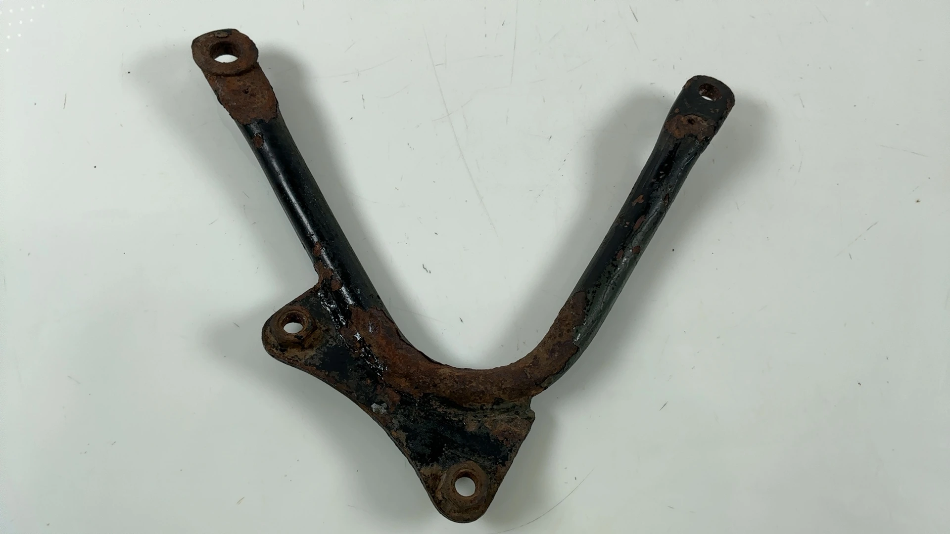 Honda Twinstar CM185T Right Pillion Footrest Bracket 1978 1979 50636-419-000ZA - Image 3