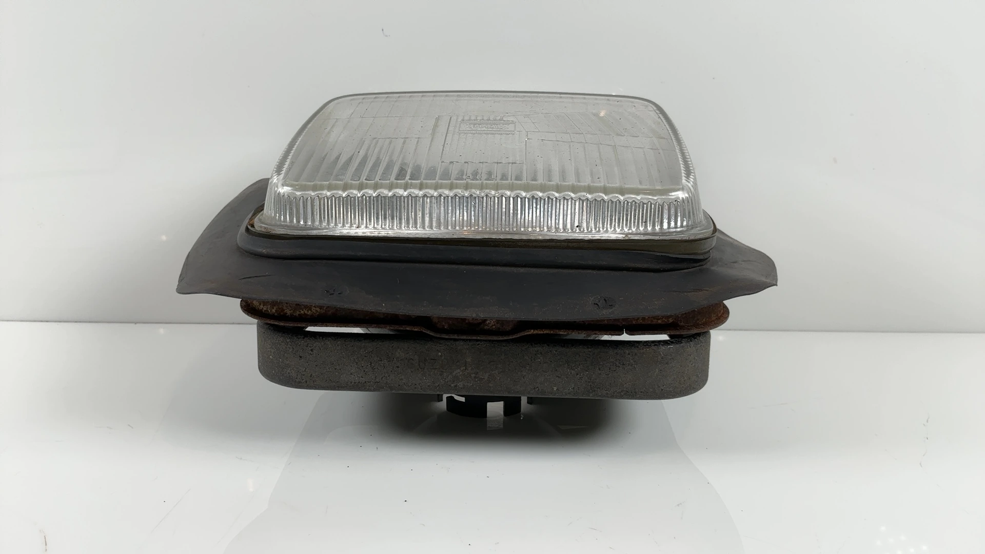 Suzuki GSX550E GSX550 550cc Headlight 1982-1986 OEM 35100-43431-999 - Image 12