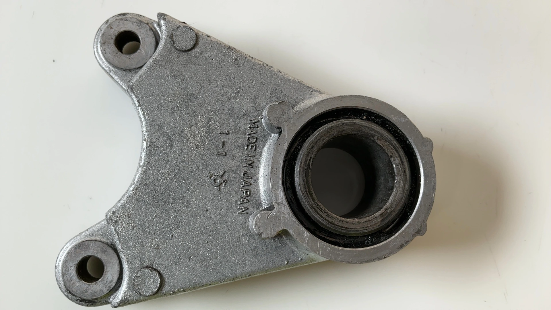 Kawasaki Ninja ZX-7R ZX750 750cc Rear Brake Caliper Bracket 1991-1995 43034-1115 - Image 2