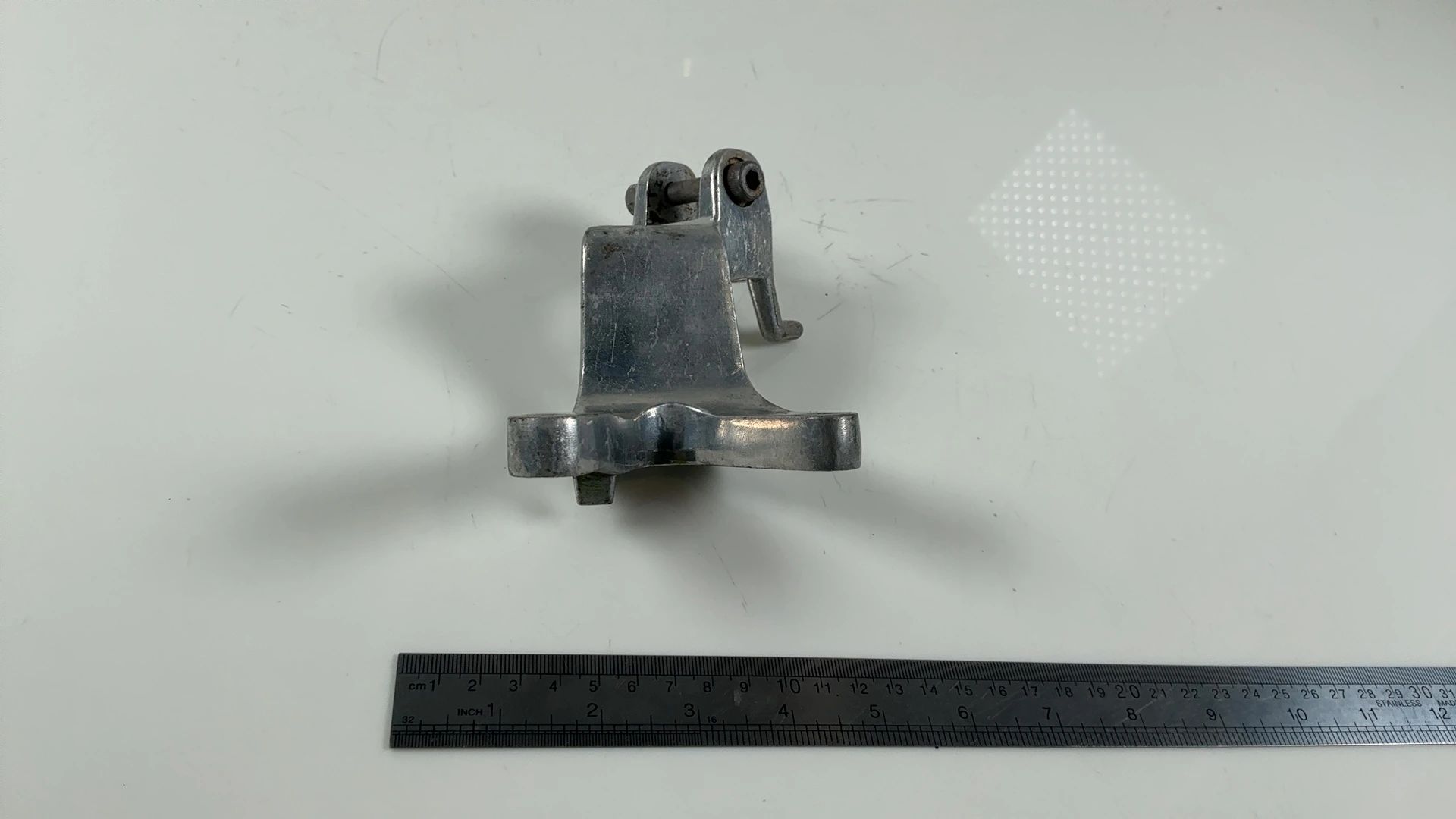 Yamaha YZF1000R Thunderace Left Passenger Footrest Bracket 1996-05 4SV-2741L-00 - Image 5